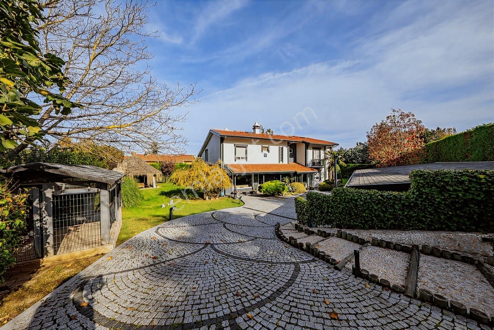 Alkent 2000 Sitesinde Havuzlu Geniş Bahçeli Lüks Villa - Görsel 21