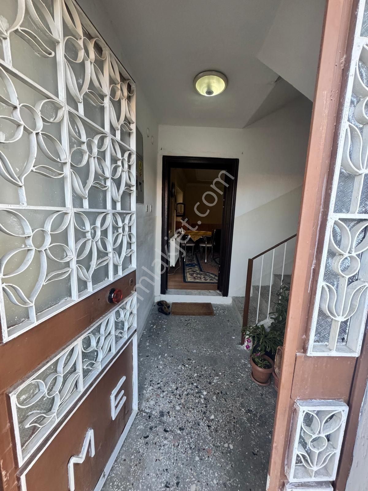 Satılık 3 Katlı Mustakil Bina Yeşilyurt Mevkisinde - Görsel 2