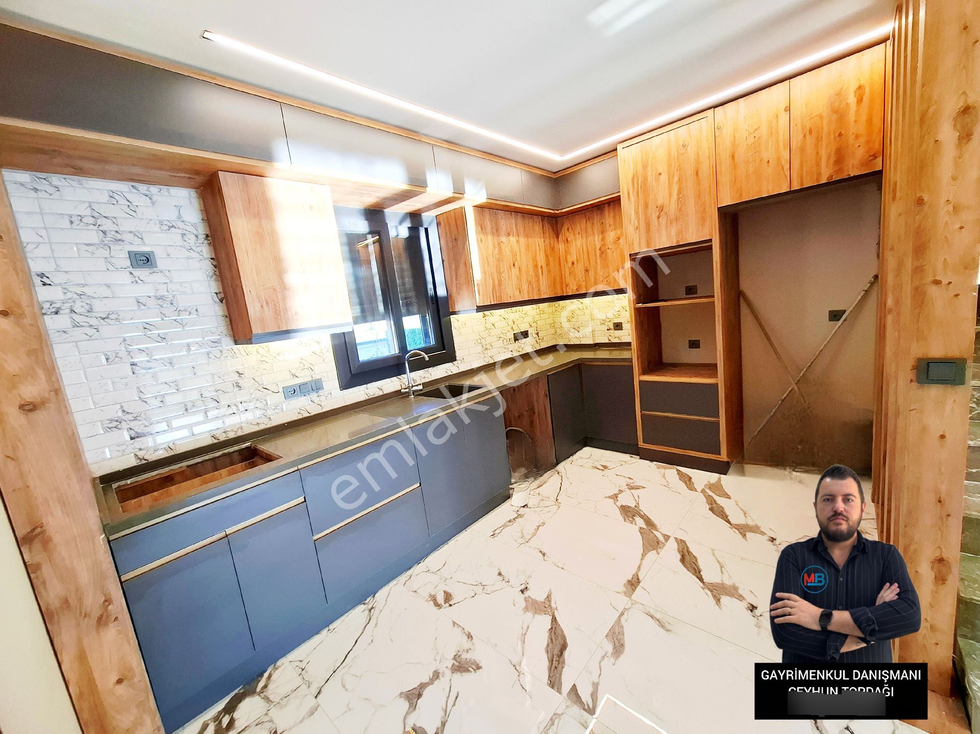 Didim'de Satılık 4+1 Tripleks Sıfır Müstakil Bahçeli Otoparklı Ön Cephe - Görsel 26