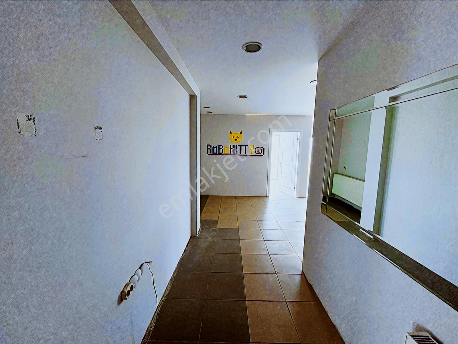 Yaşamkent'te Ana Cadde Cepheli 100 M2 Kiralık İşyeri.. - Görsel 3