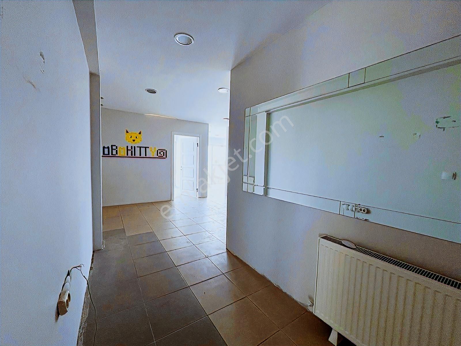 Yaşamkent'te Ana Cadde Cepheli 100 M2 Kiralık İşyeri.. - Görsel 3