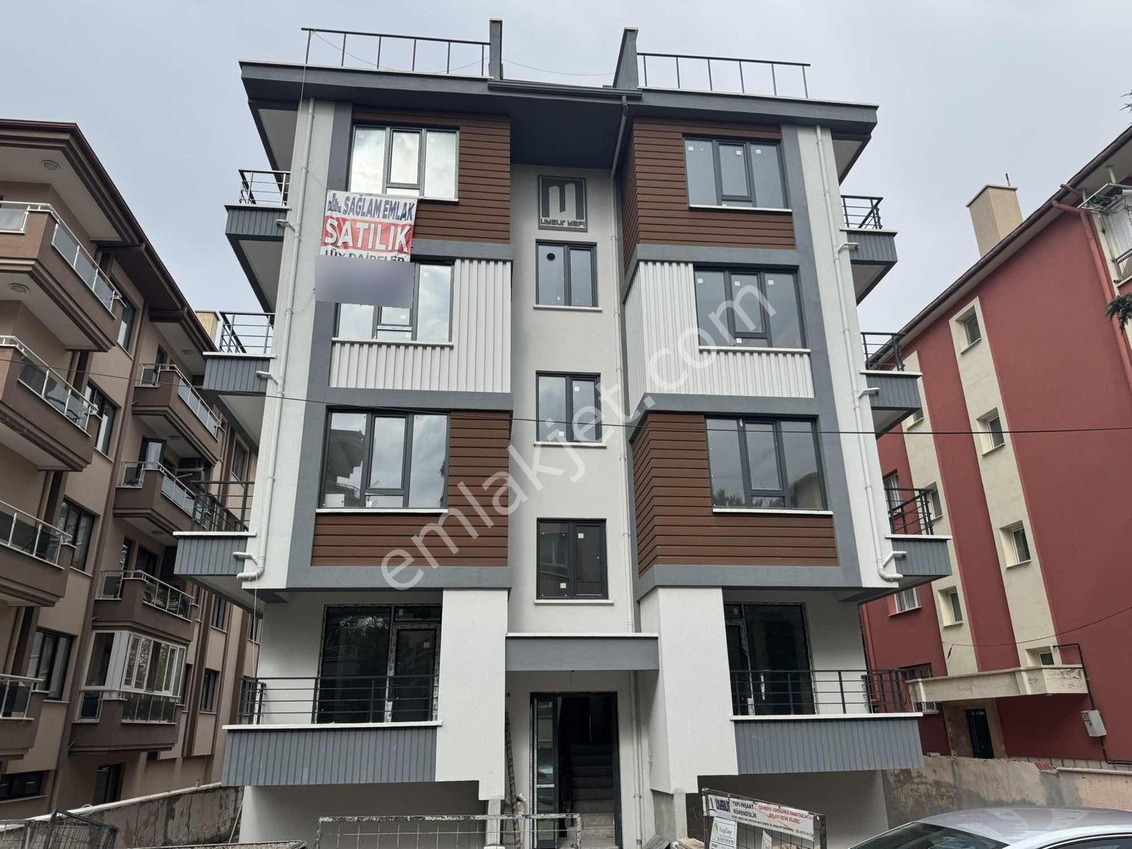 Sağlam Emlaktan Çarşı Merkezde Satılık Sıfır 3+1dubleks Daire