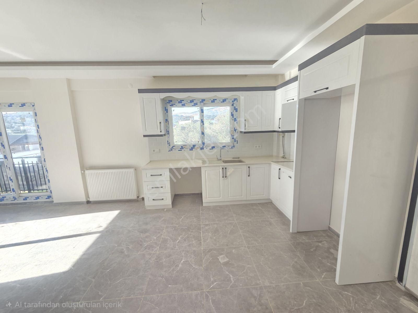 Yenifoça'da Ön Cephe Müstakil Bahçeli 4+1 Sıfır Tripleks Villa - Görsel 27