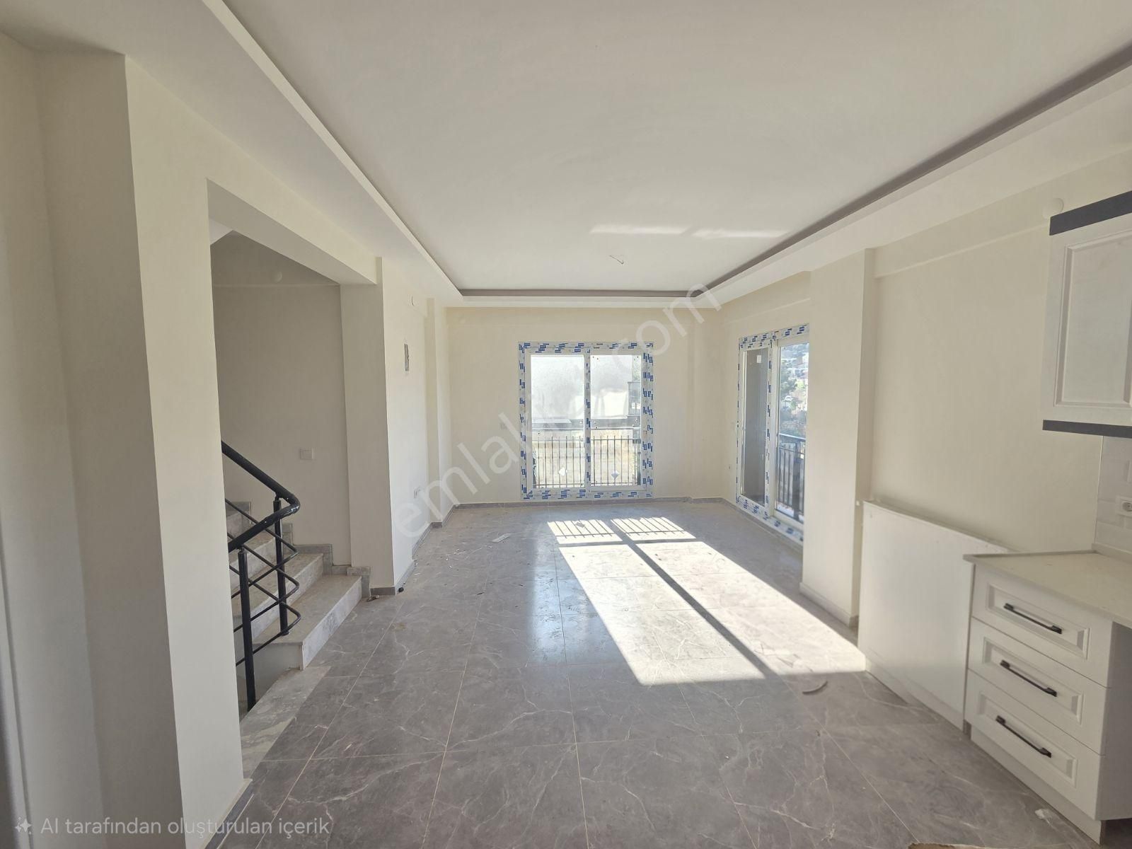 Yenifoça'da Ön Cephe Müstakil Bahçeli 4+1 Sıfır Tripleks Villa - Görsel 2