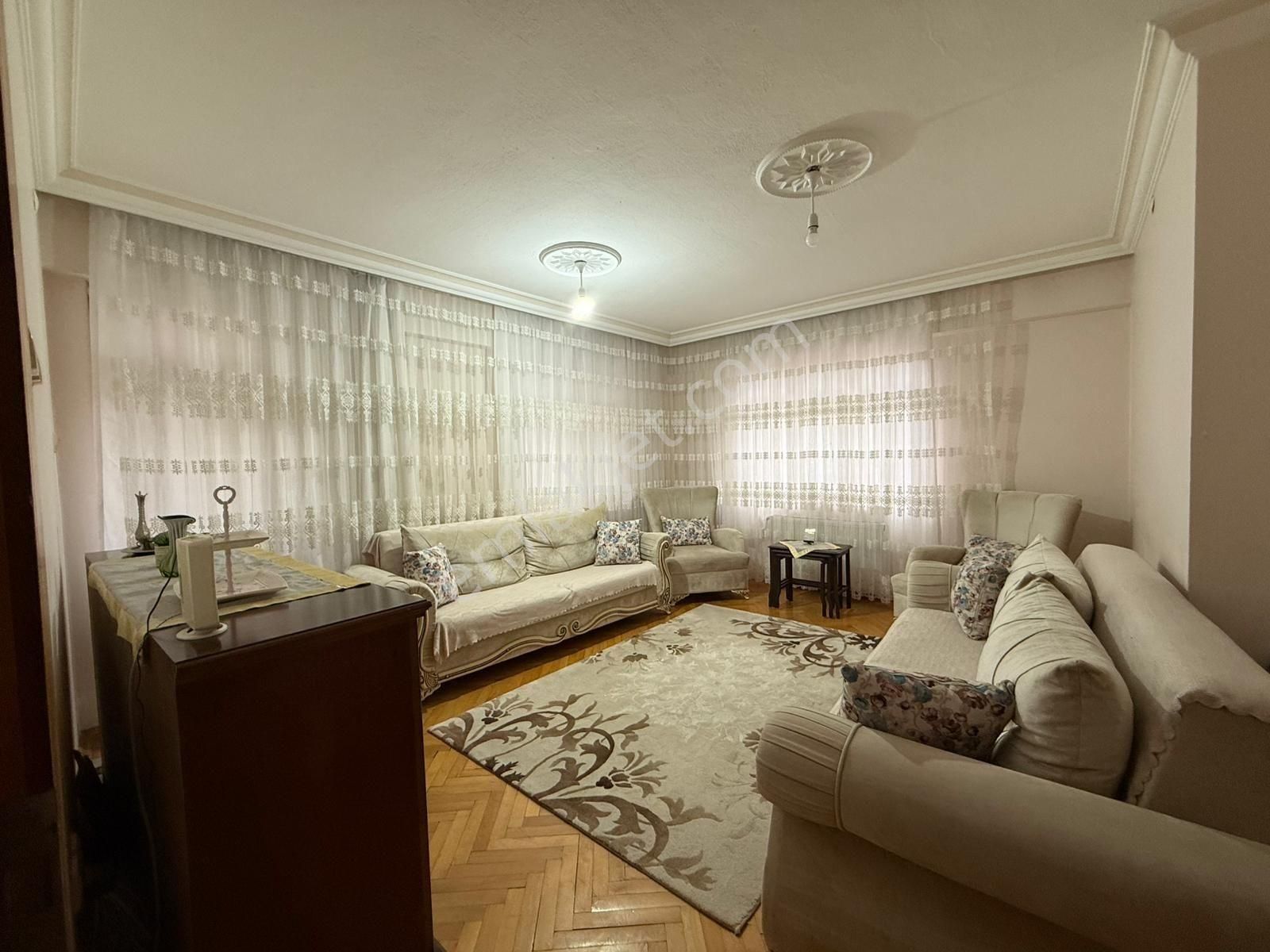 Fırsat !!! 3+1 Gazi Mah. / Emniyet Mah. / Ahududu Sk. Arakat !!! - Görsel 2