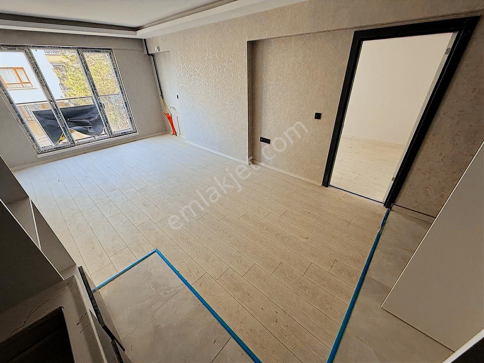 Sıfır Arakat Teras Balkonlu Geniş 2+1 Acil Satılık Fırsat Daire - Görsel 3