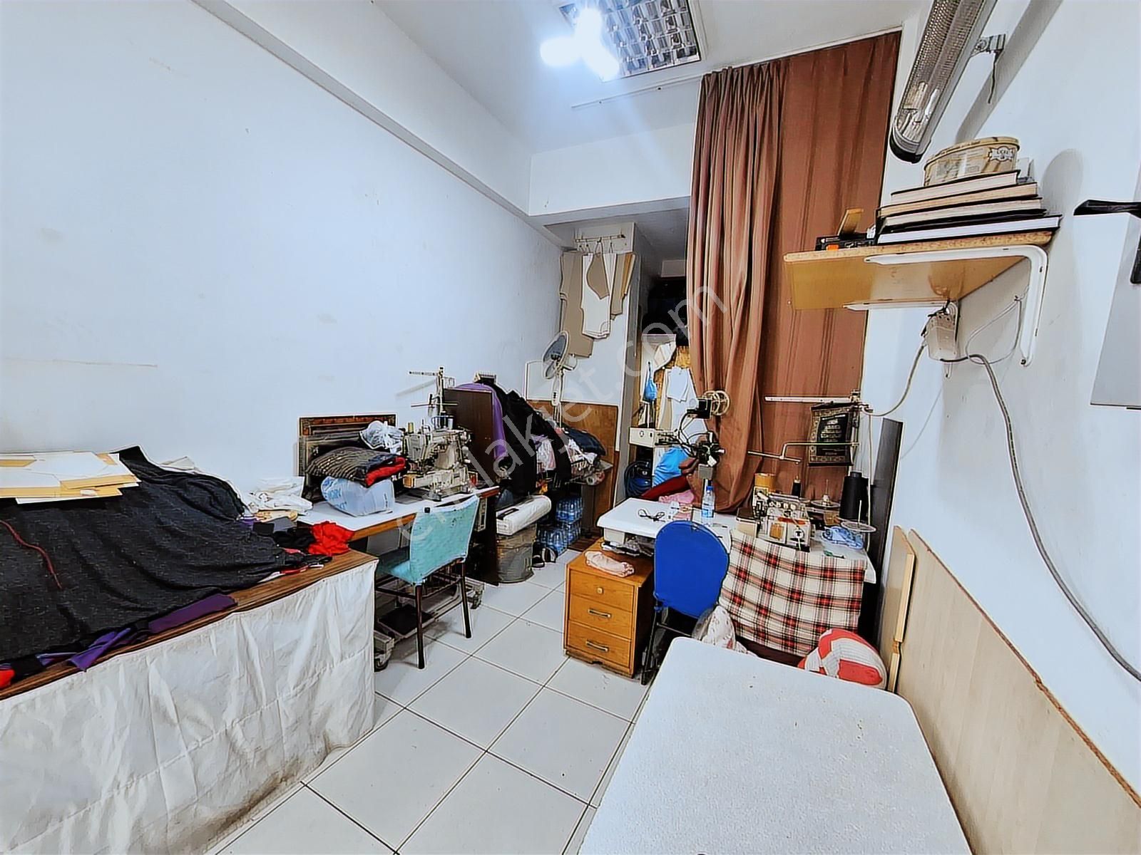 Ataşehir İçerenköy'de Wc'li Satılık Dükkan - Görsel 5