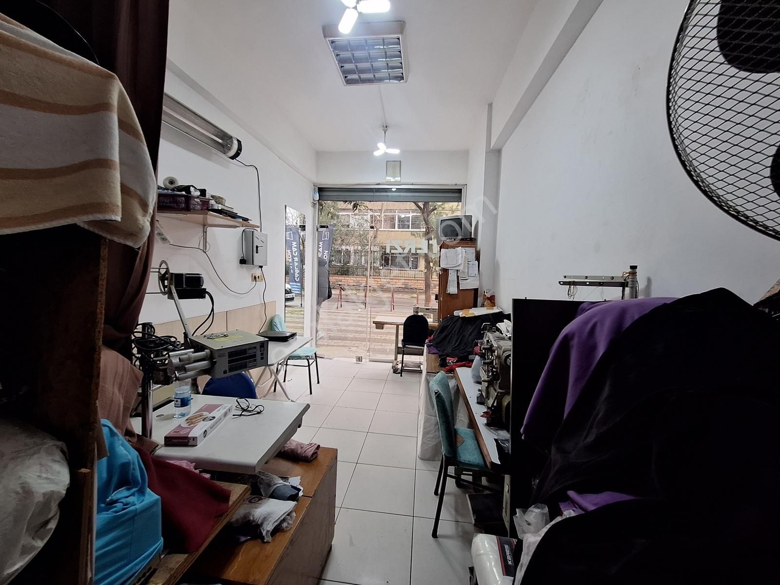 Ataşehir İçerenköy'de Wc'li Satılık Dükkan - Görsel 6