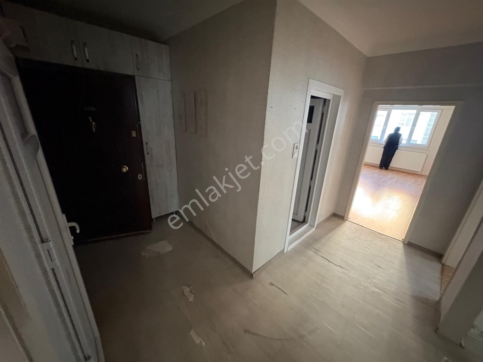 Sym'den M.çakmak Mh Ara Katta Ebeveny Banyo Yapılı 3+1daire!! - Görsel 33