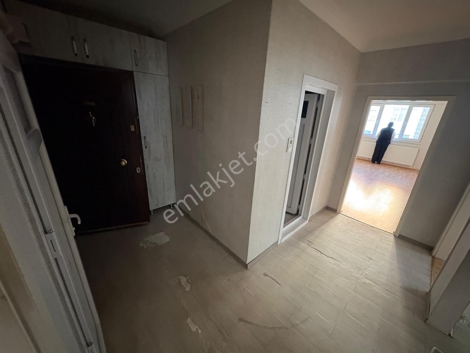 Sym'den M.çakmak Mh Ara Katta Ebeveny Banyo Yapılı 3+1daire!! - Görsel 32