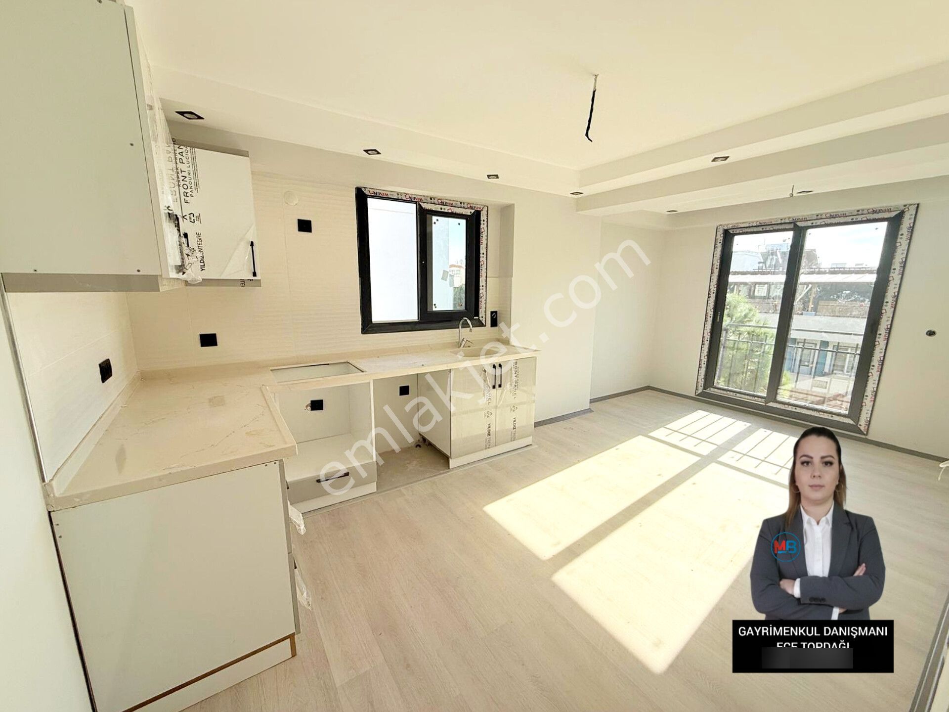 Didim'de Satılık 2+1 Sıfır Orta Kat Ön Cephe Çarşıya Yakın Konumda Daire ! - Görsel 11