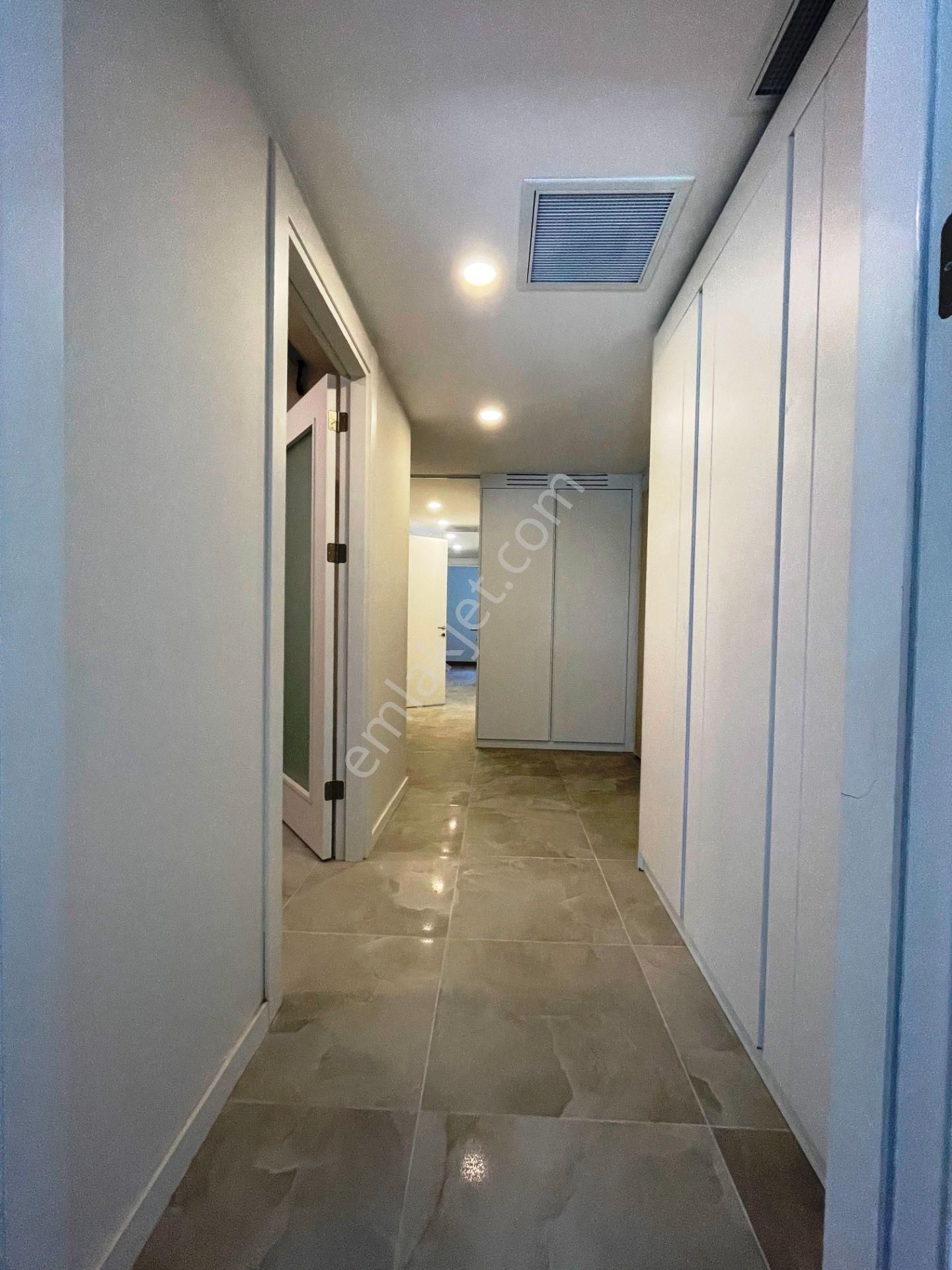 Caddebostan Sahile 100 Metre Sıfır 2 Banyolu 125m2 Satılık 3+1 - Görsel 18