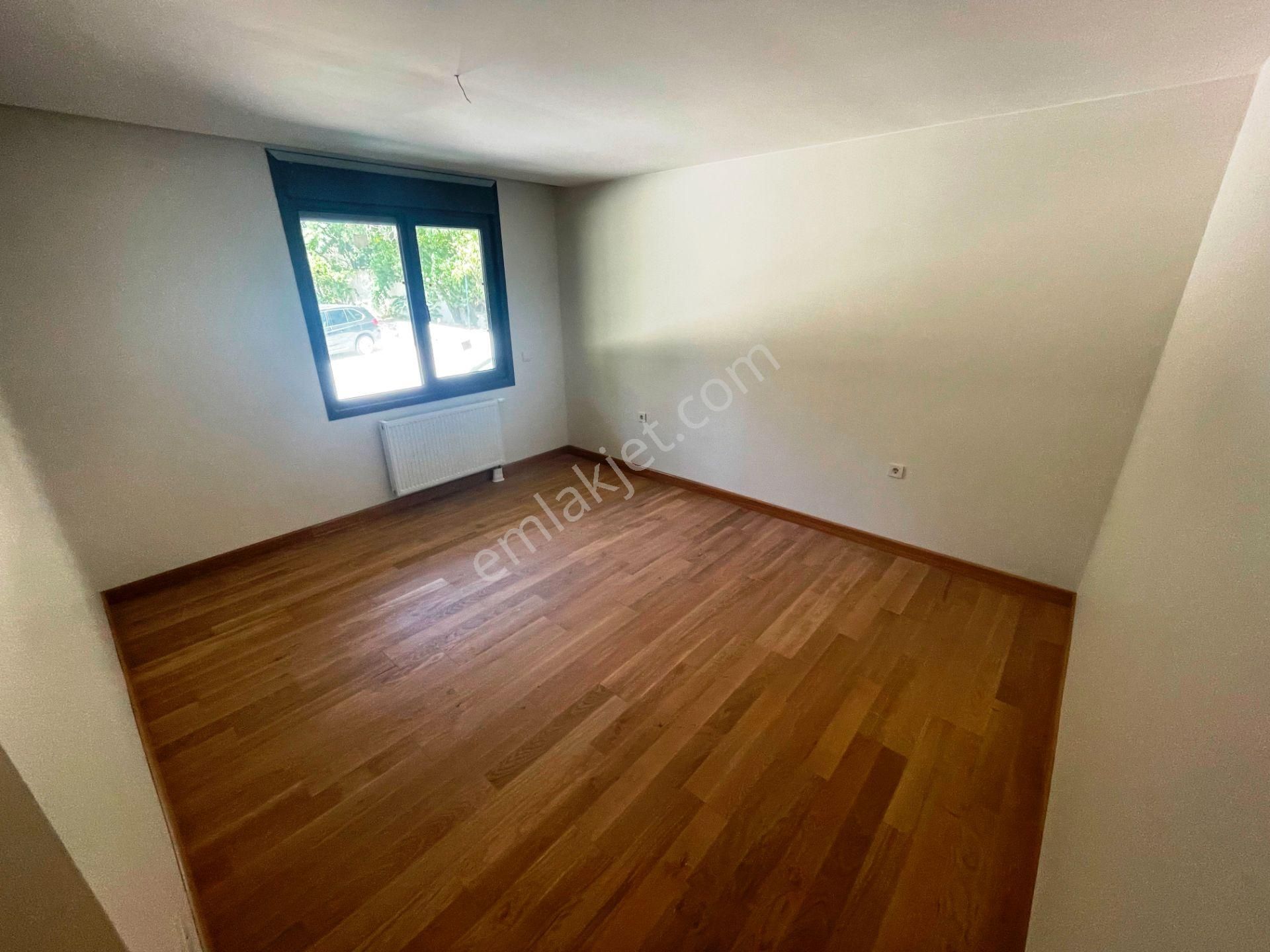 Caddebostan Sahile 100 Metre Sıfır 2 Banyolu 125m2 Satılık 3+1 - Görsel 8