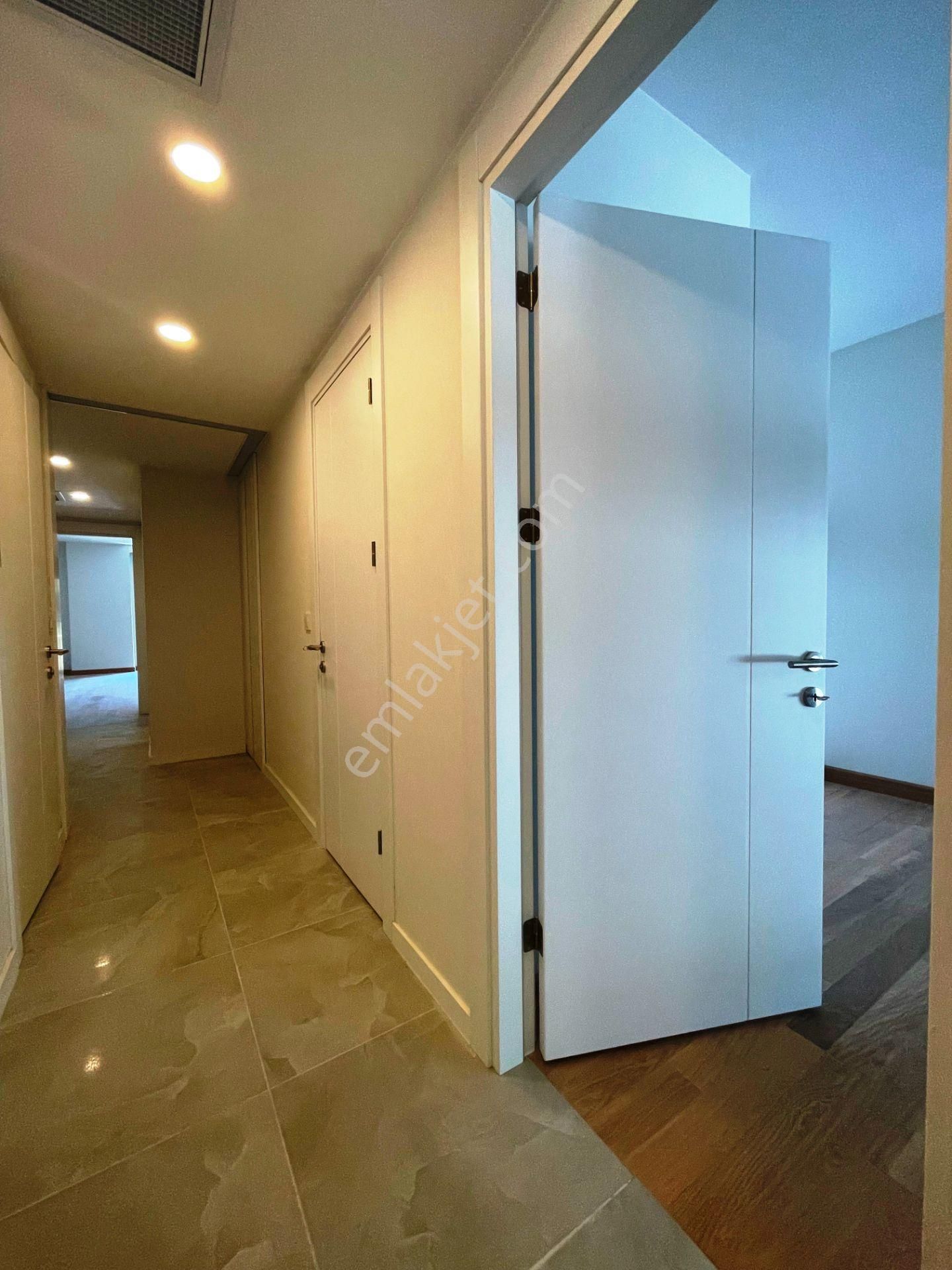 Caddebostan Sahile 100 Metre Sıfır 2 Banyolu 125m2 Satılık 3+1 - Görsel 16