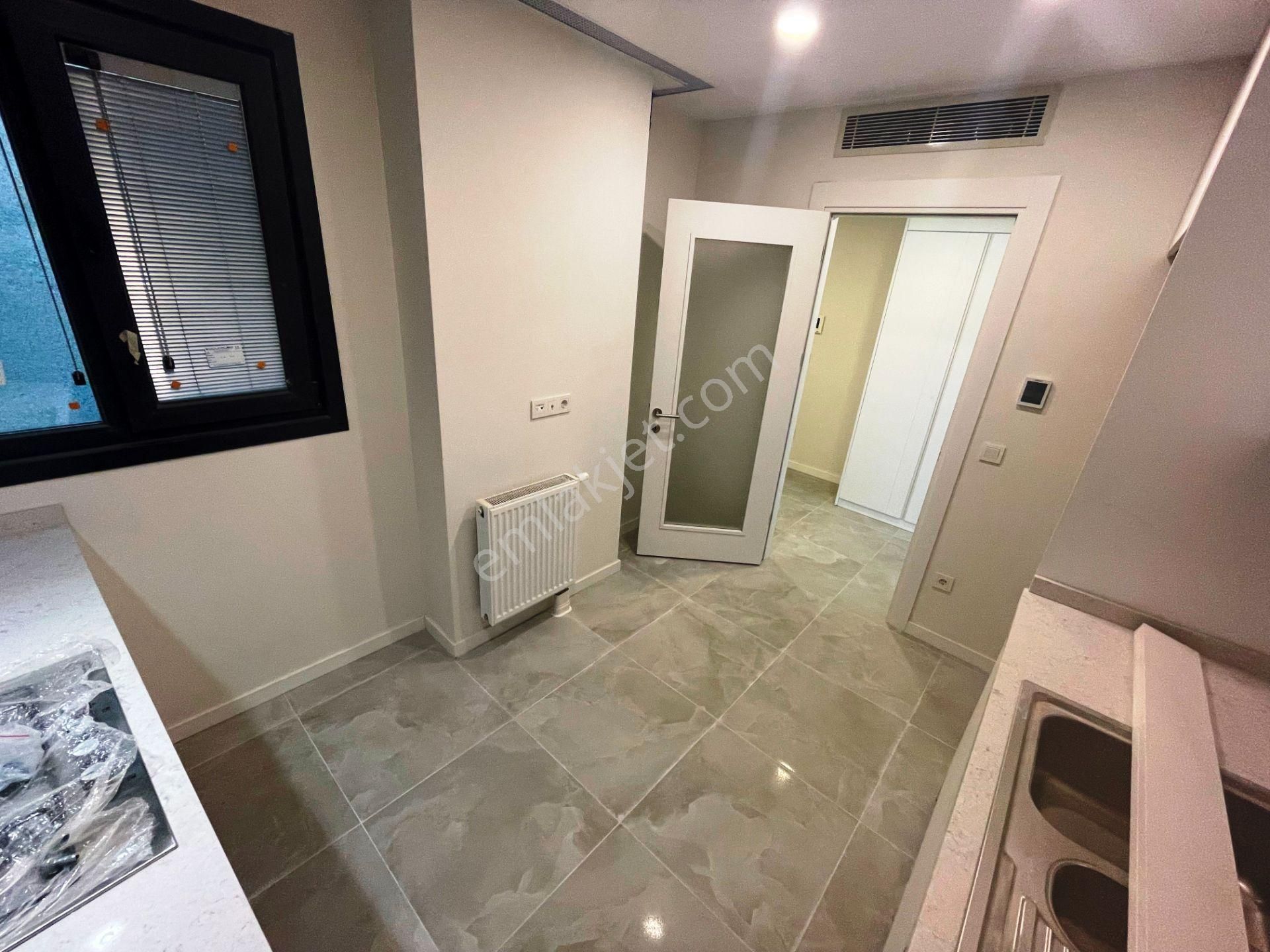 Caddebostan Sahile 100 Metre Sıfır 2 Banyolu 125m2 Satılık 3+1 - Görsel 23