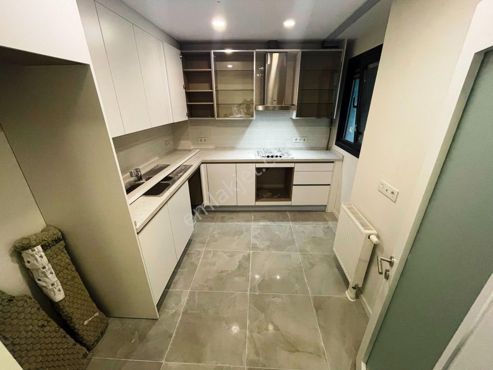 Caddebostan Sahile 100 Metre Sıfır 2 Banyolu 125m2 Satılık 3+1 - Görsel 21