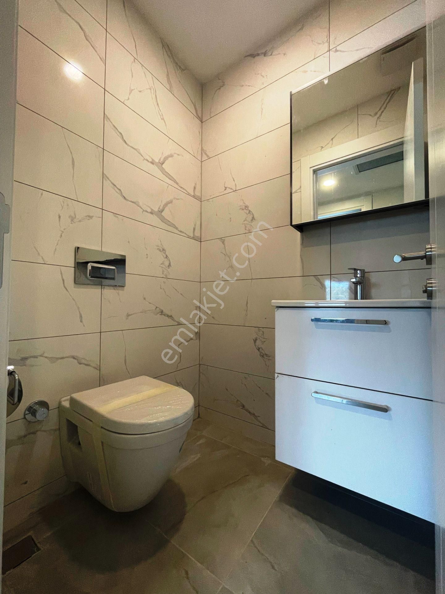 C.bostan Denize 2 Dak.sıfır 2 Banyolu Balkonlu 1.kat Satılık 3+1 - Görsel 24