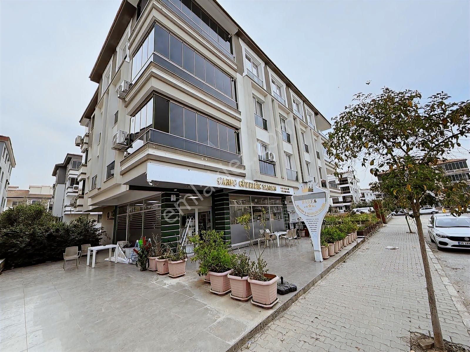 Kent Gayrimenkul'den 1 Haftalık Geçerli Fiyatla Güzellik Salonu