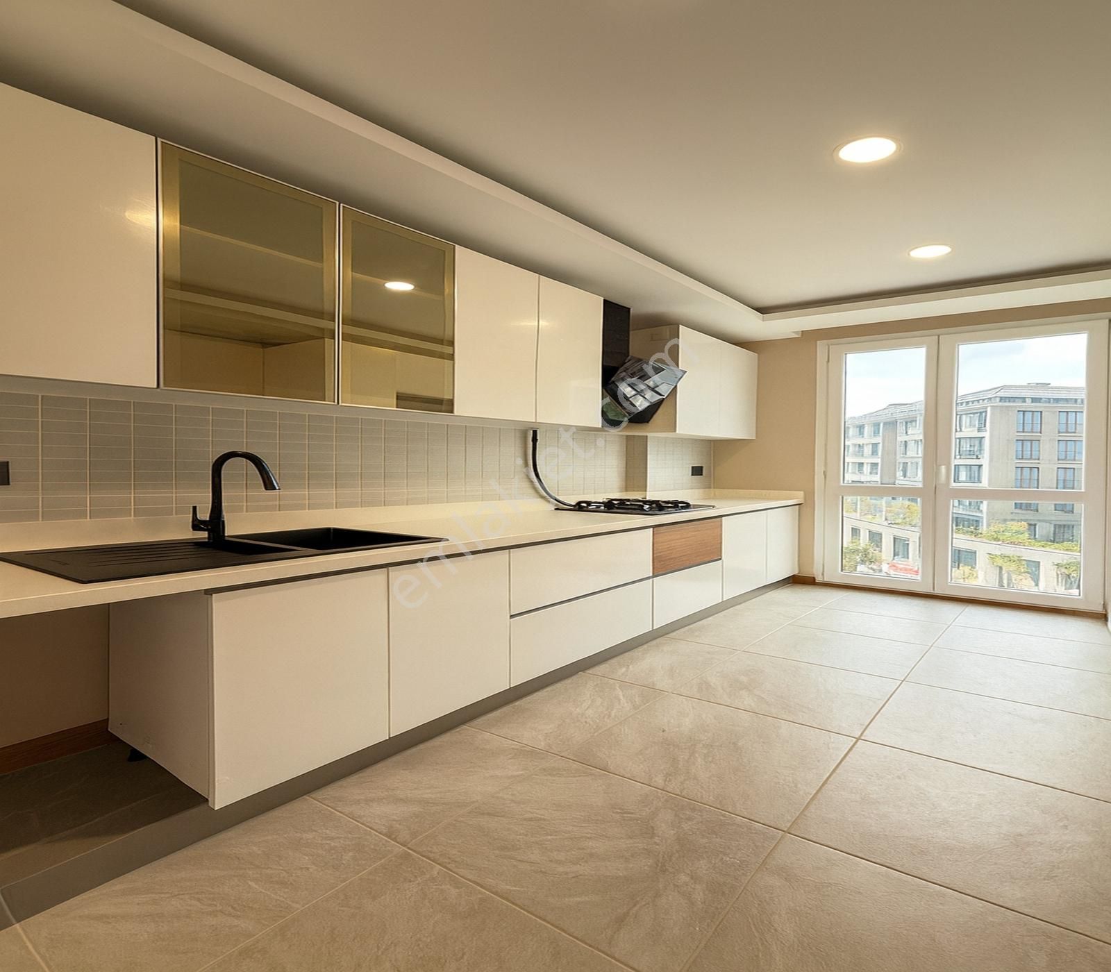 Lıve Yapıdan Beylikdüzü Marinada Deniz Manzaralı Site İçidubleks - Görsel 10