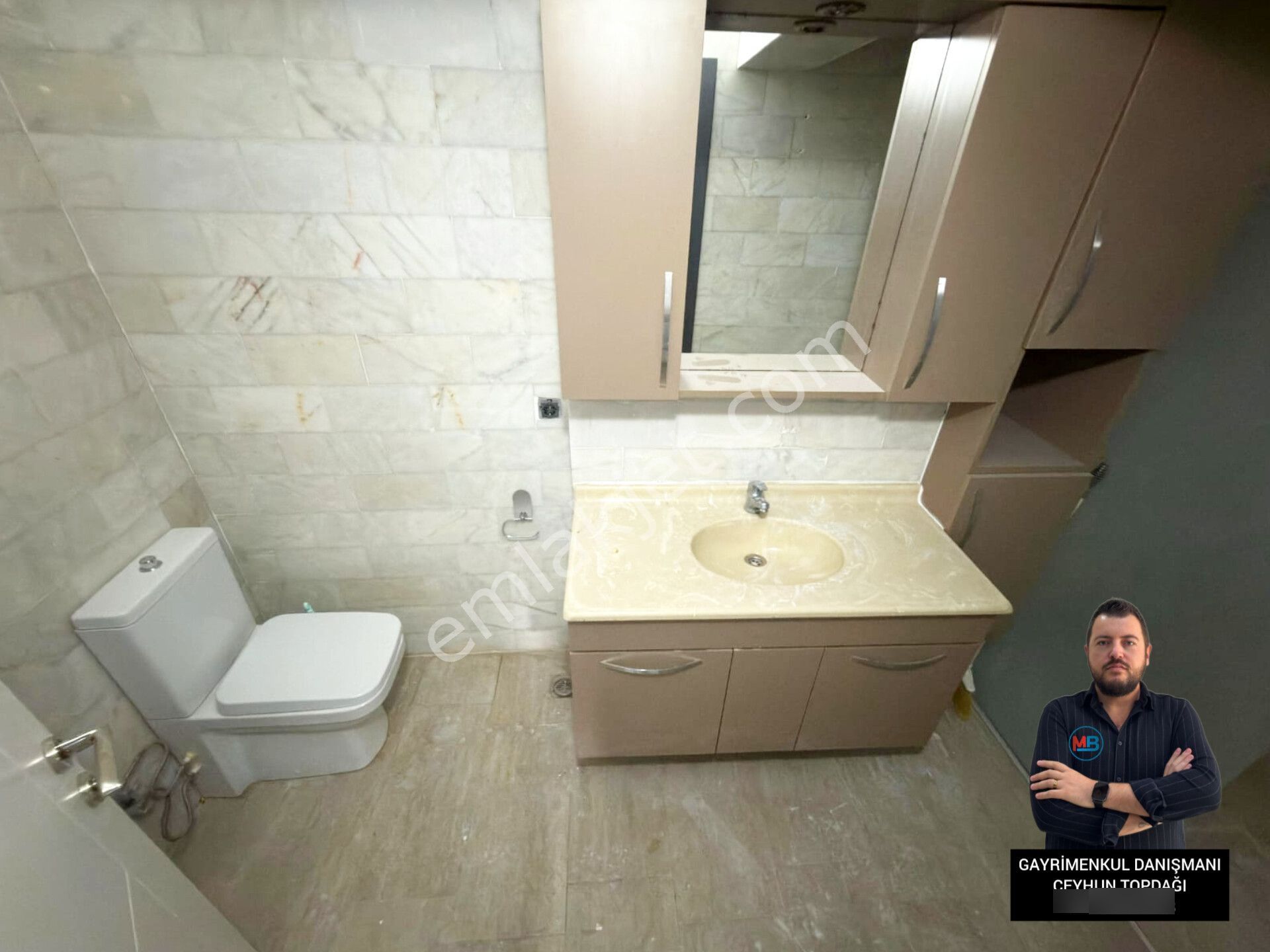 Didim Altınkum'da Satılık 2+1 Ayrı Mutfak Daire Havuzlu Ve Denize 150 Metre Mesafede ! - Görsel 14