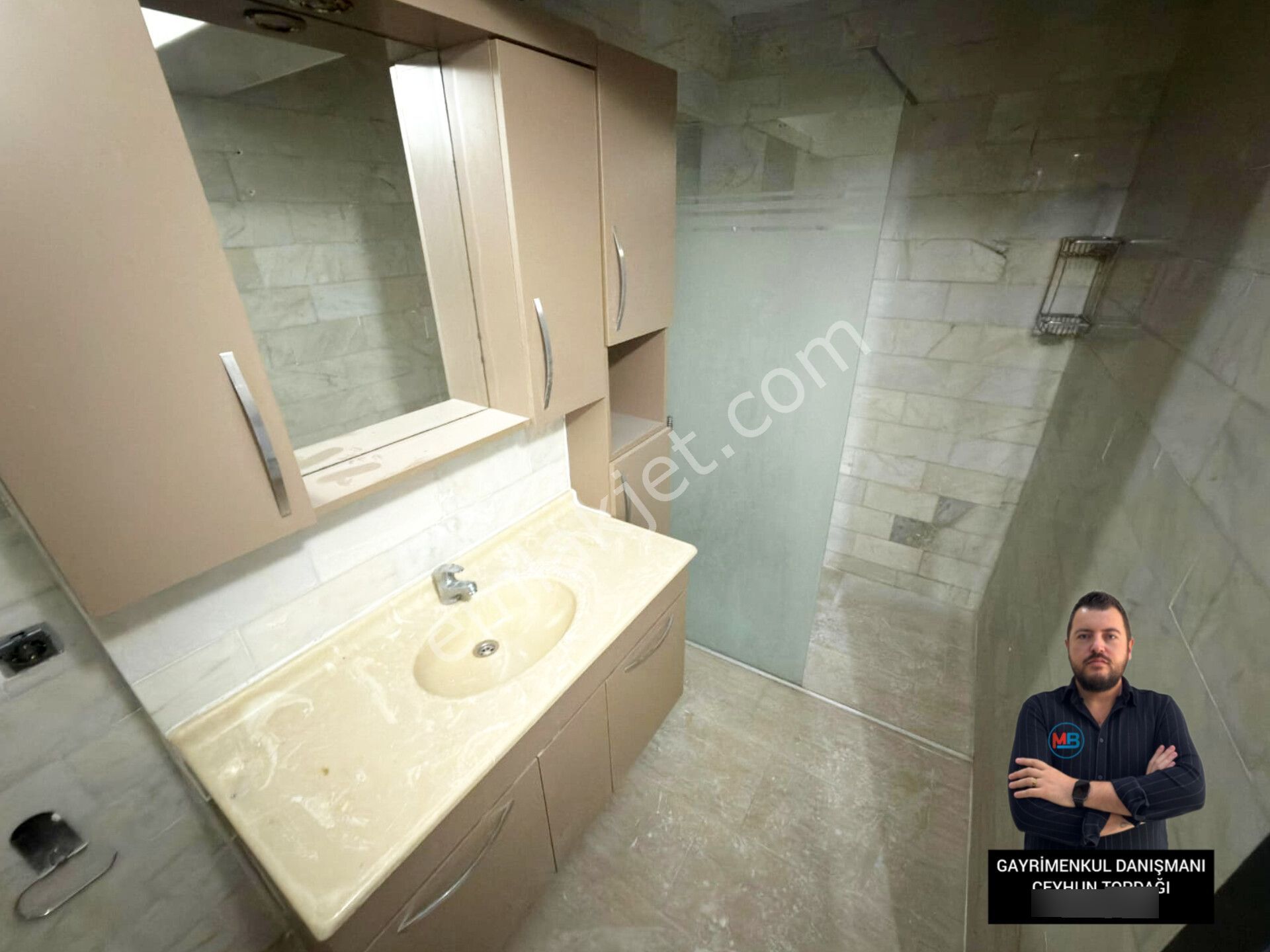 Didim Altınkum'da Satılık 2+1 Ayrı Mutfak Daire Havuzlu Ve Denize 150 Metre Mesafede ! - Görsel 15