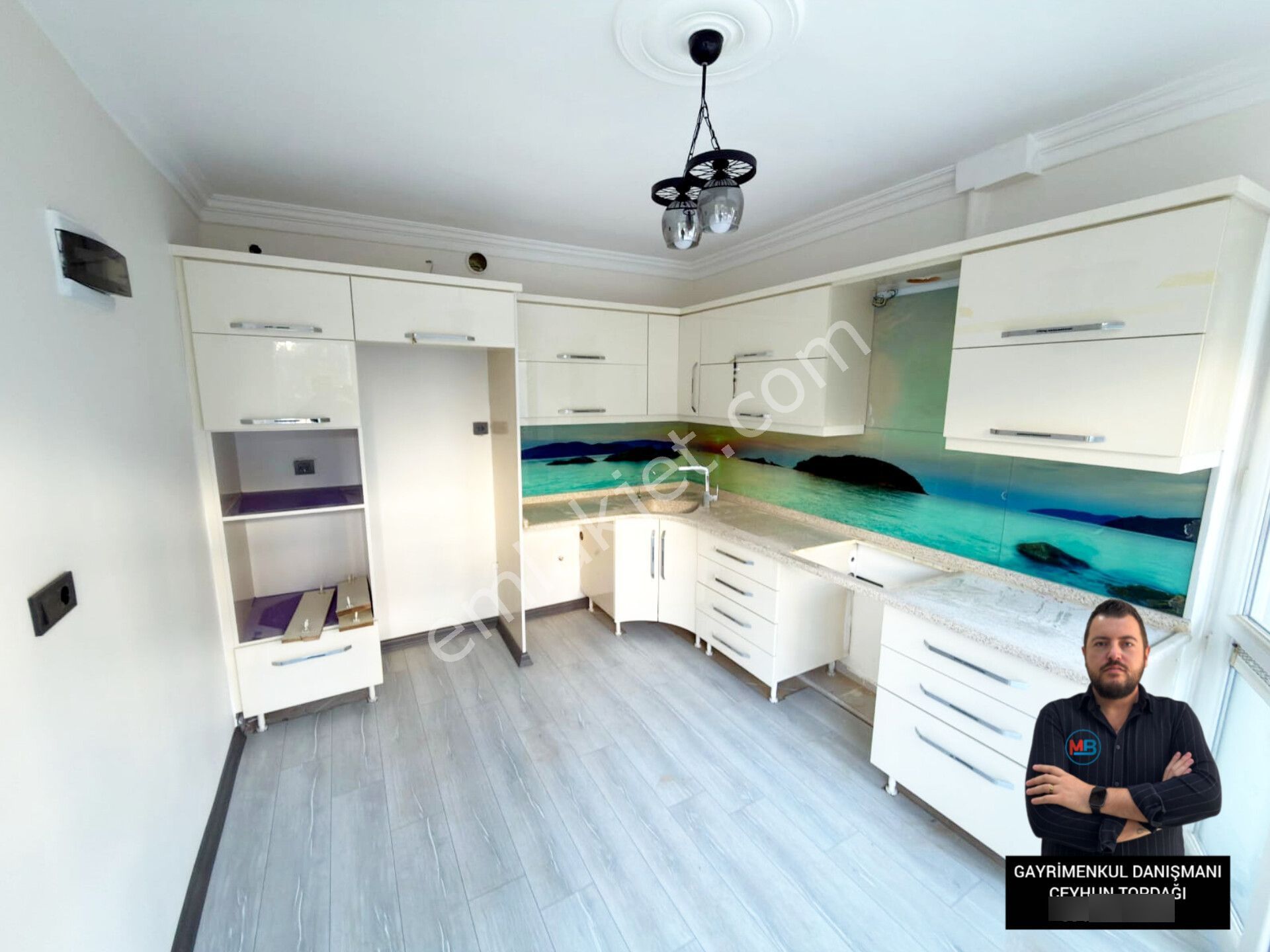 Didim Altınkum'da Satılık 2+1 Ayrı Mutfak Daire Havuzlu Ve Denize 150 Metre Mesafede ! - Görsel 8