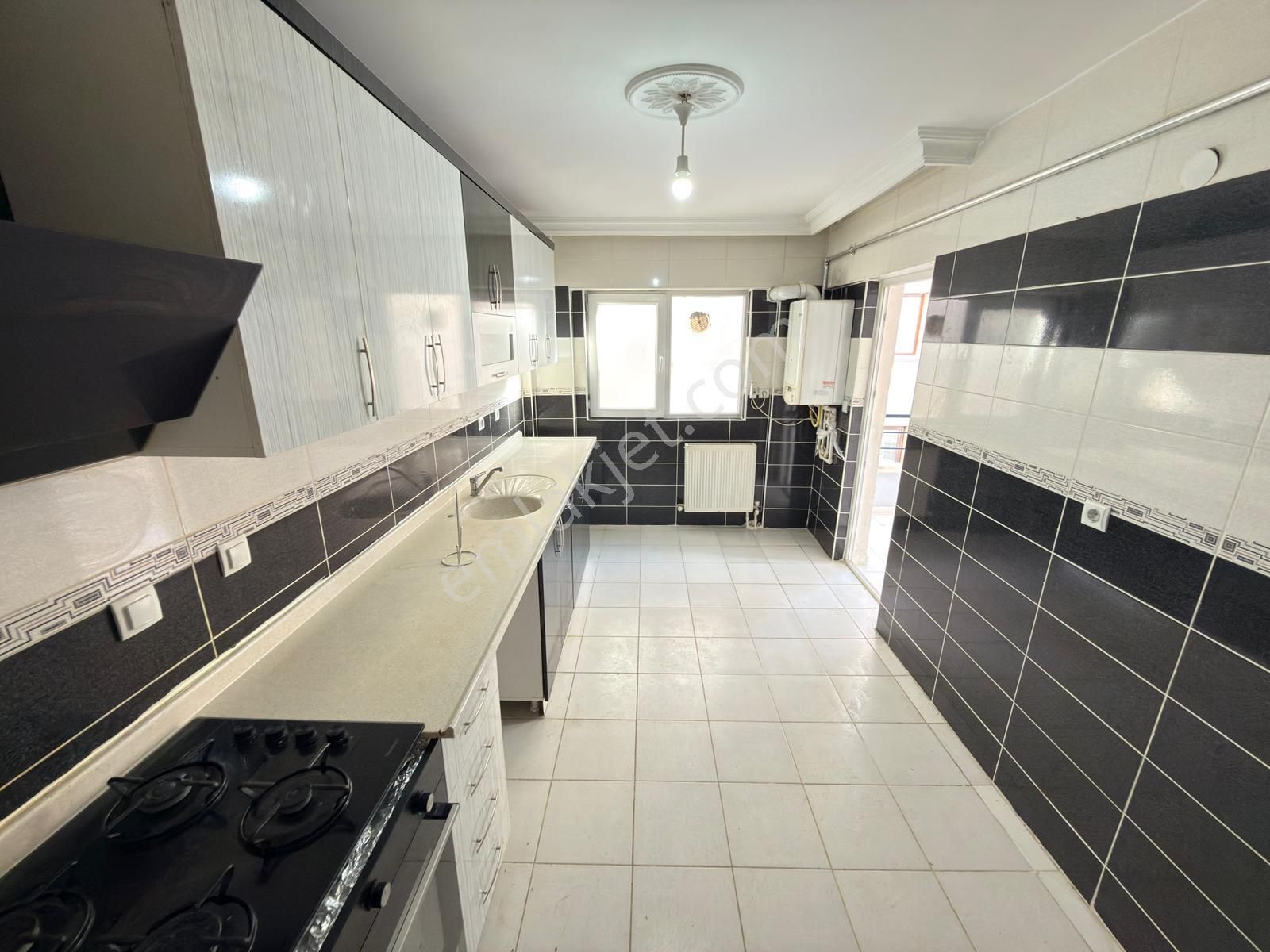 Ufuktepe Karakol Yakını Katta Teras Balkonlu 2+1 Kiralık Daire - Görsel 6