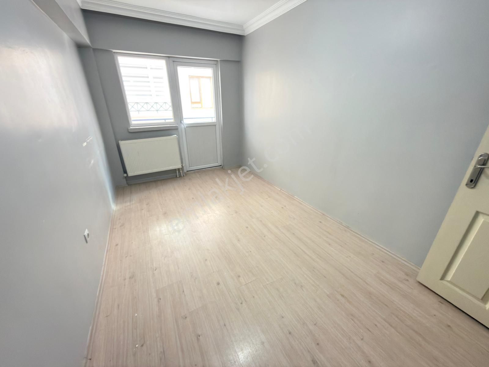 Ufuktepe Karakol Yakını Katta Teras Balkonlu 2+1 Kiralık Daire - Görsel 13