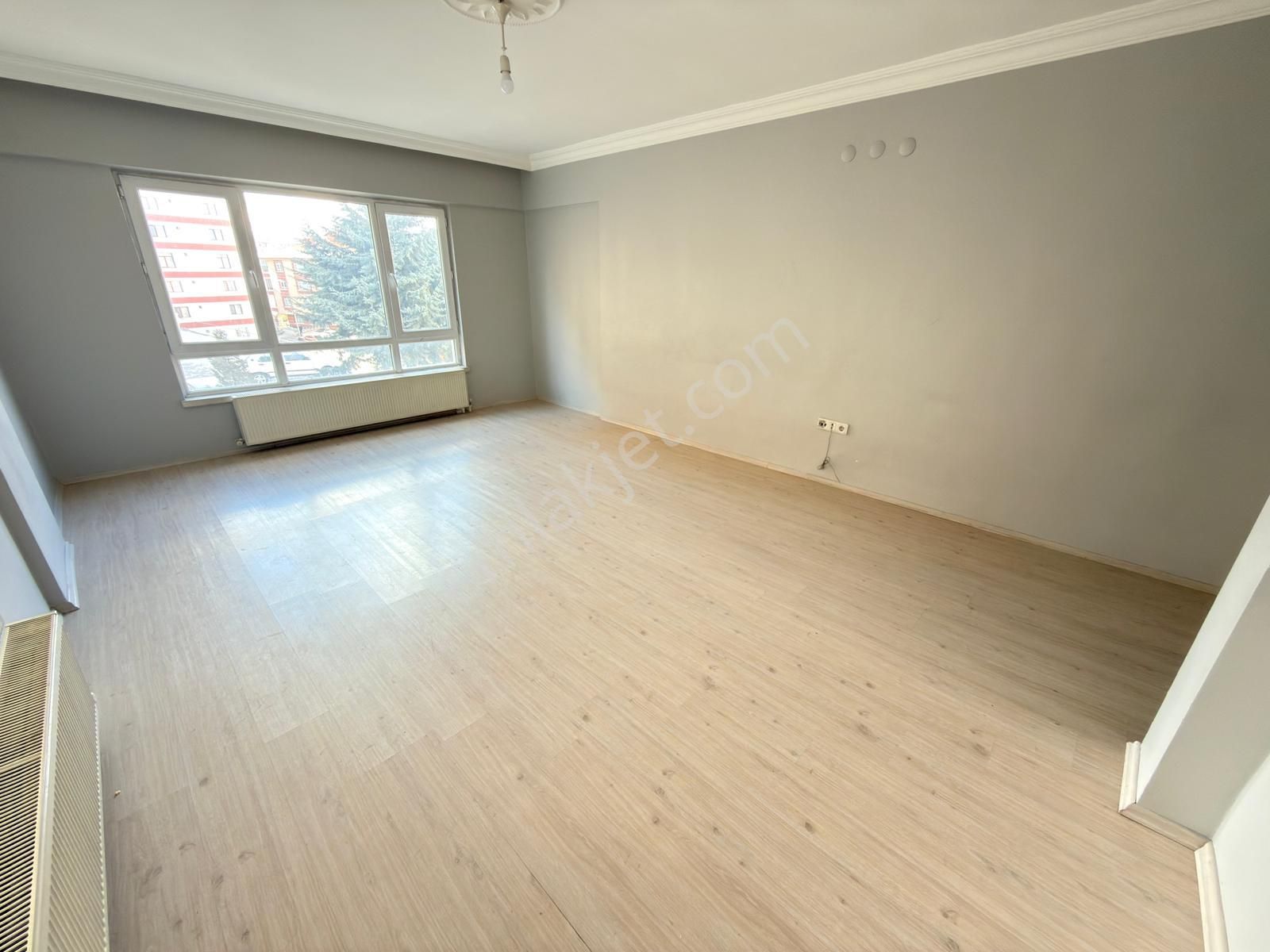 Ufuktepe Karakol Yakını Katta Teras Balkonlu 2+1 Kiralık Daire - Görsel 10