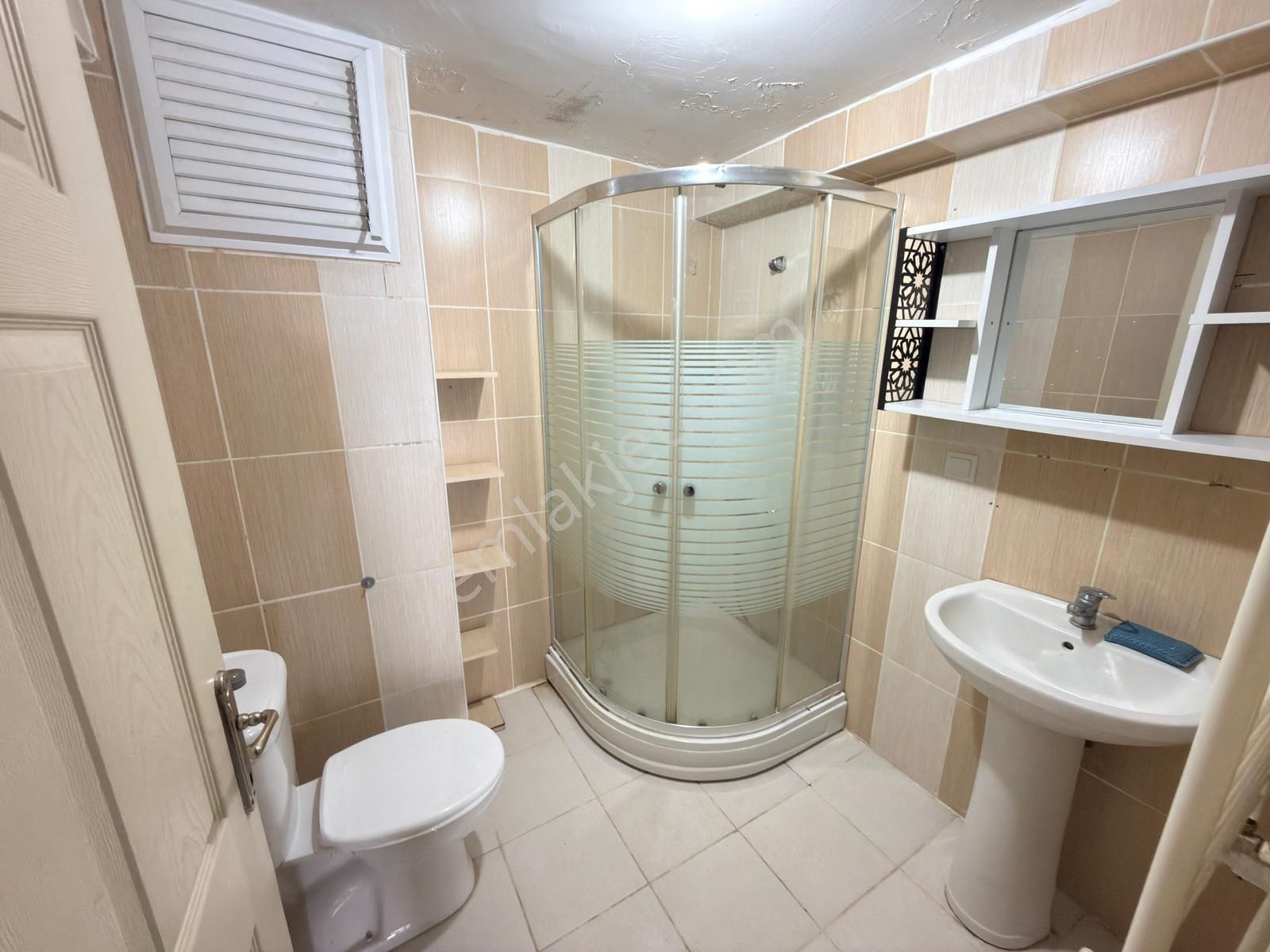 Ufuktepe Karakol Yakını Katta Teras Balkonlu 2+1 Kiralık Daire - Görsel 20