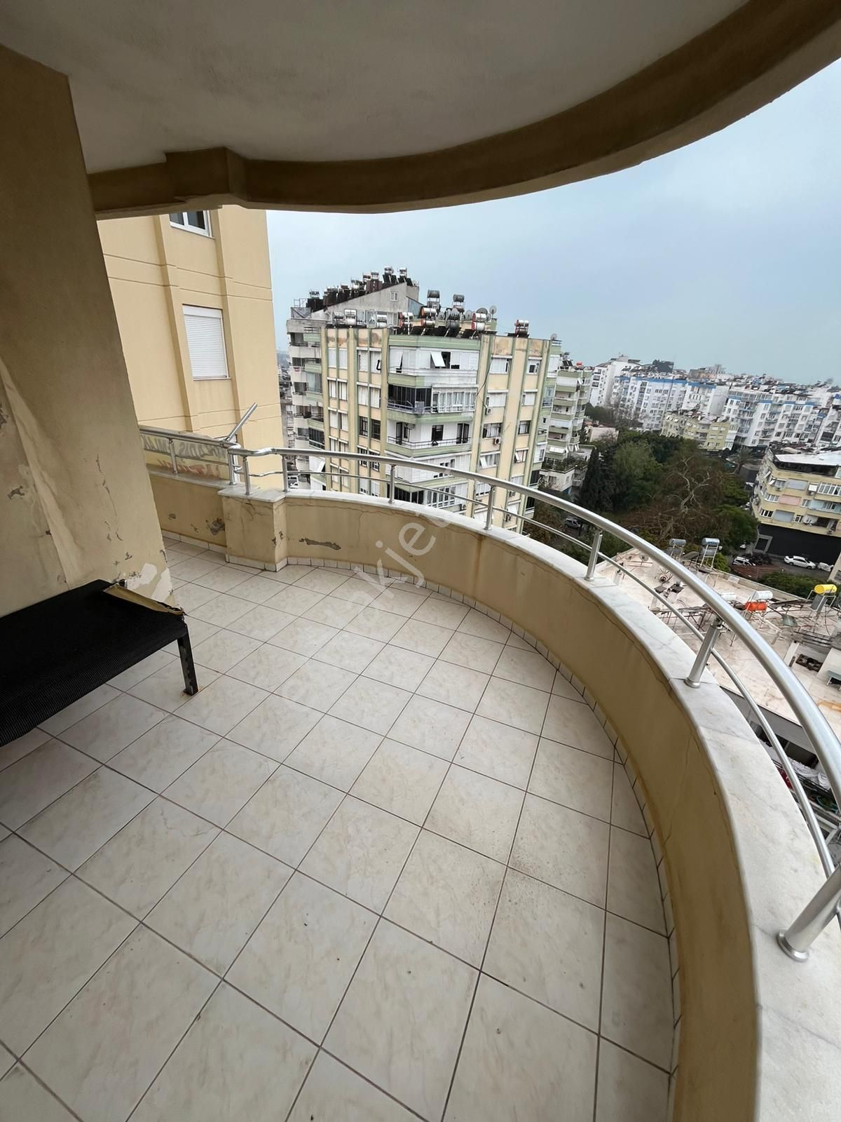 Antalya'nın Merkezinde Deniz Manzaralı Geniş Daire - Görsel 18