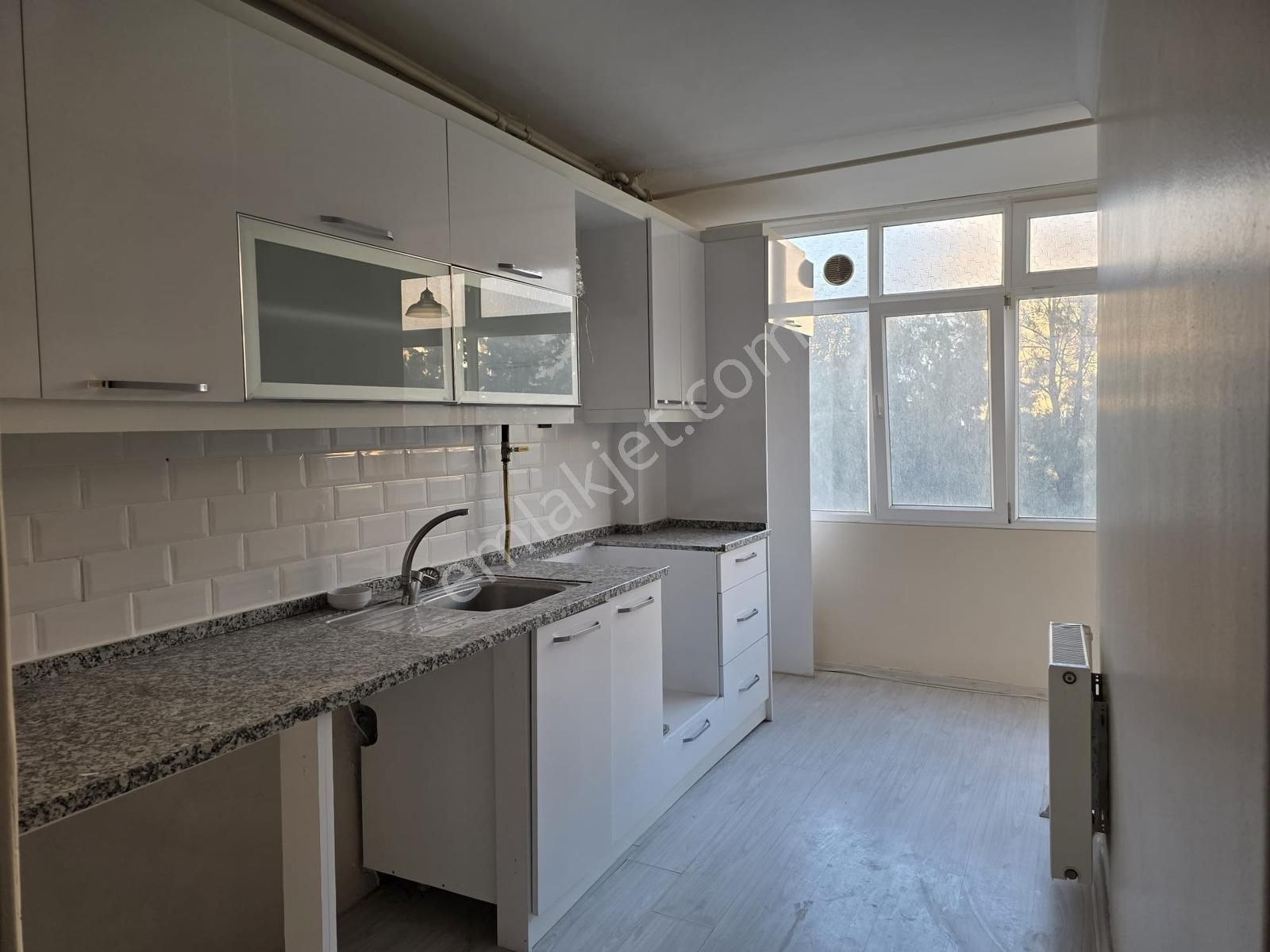 Buca Karanfil Mah. Yedigöller Yanı Ara Kat 3+1 D.gazlı Kiralık - Görsel 10