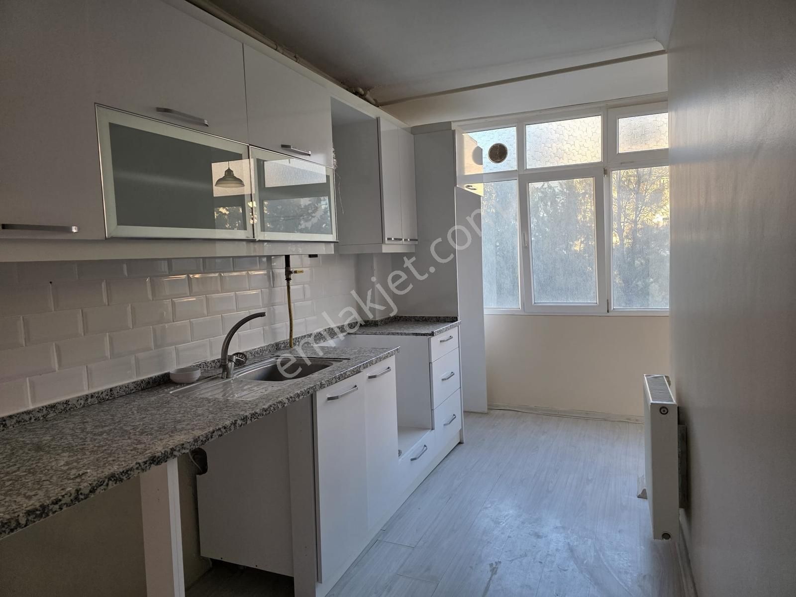 Buca Karanfil Mah. Yedigöller Yanı Ara Kat 3+1 D.gazlı Kiralık - Görsel 4