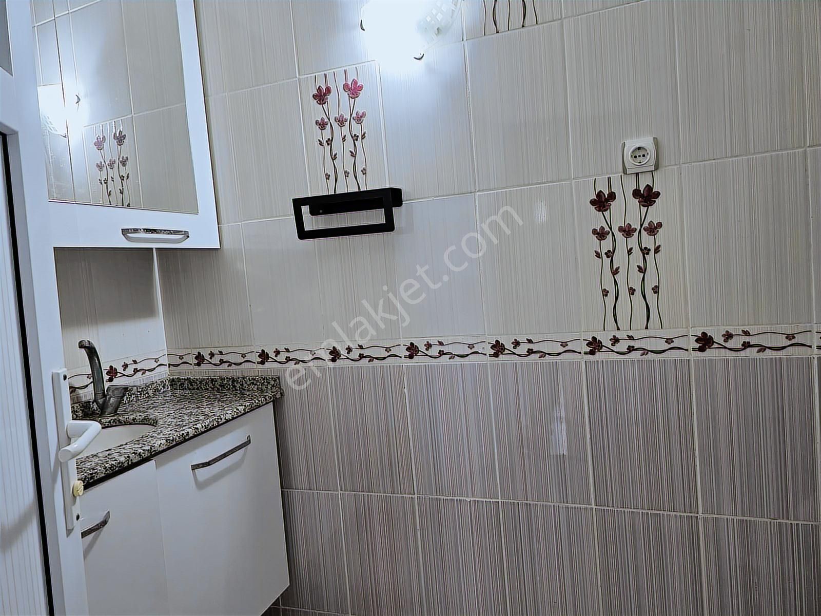 Buca Karanfil Mah. Yedigöller Yanı Ara Kat 3+1 D.gazlı Kiralık - Görsel 24