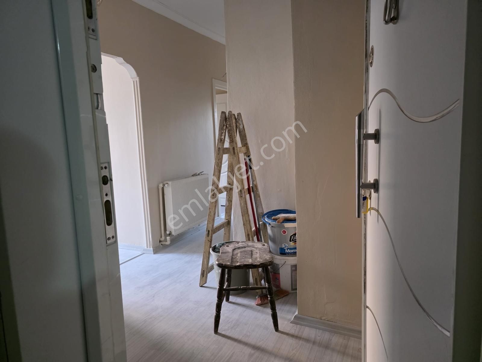 Buca Karanfil Mah. Yedigöller Yanı Ara Kat 3+1 D.gazlı Kiralık - Görsel 9