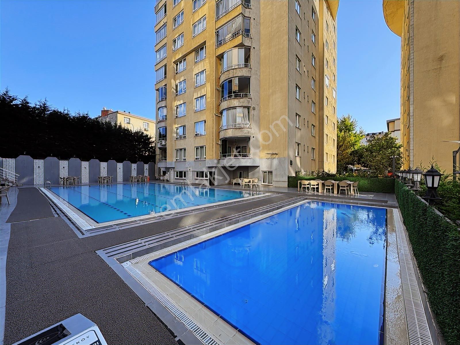 Taşdelen Teras Çekmeköy Sitesinde Satılık 3+1 Klimalı Daire