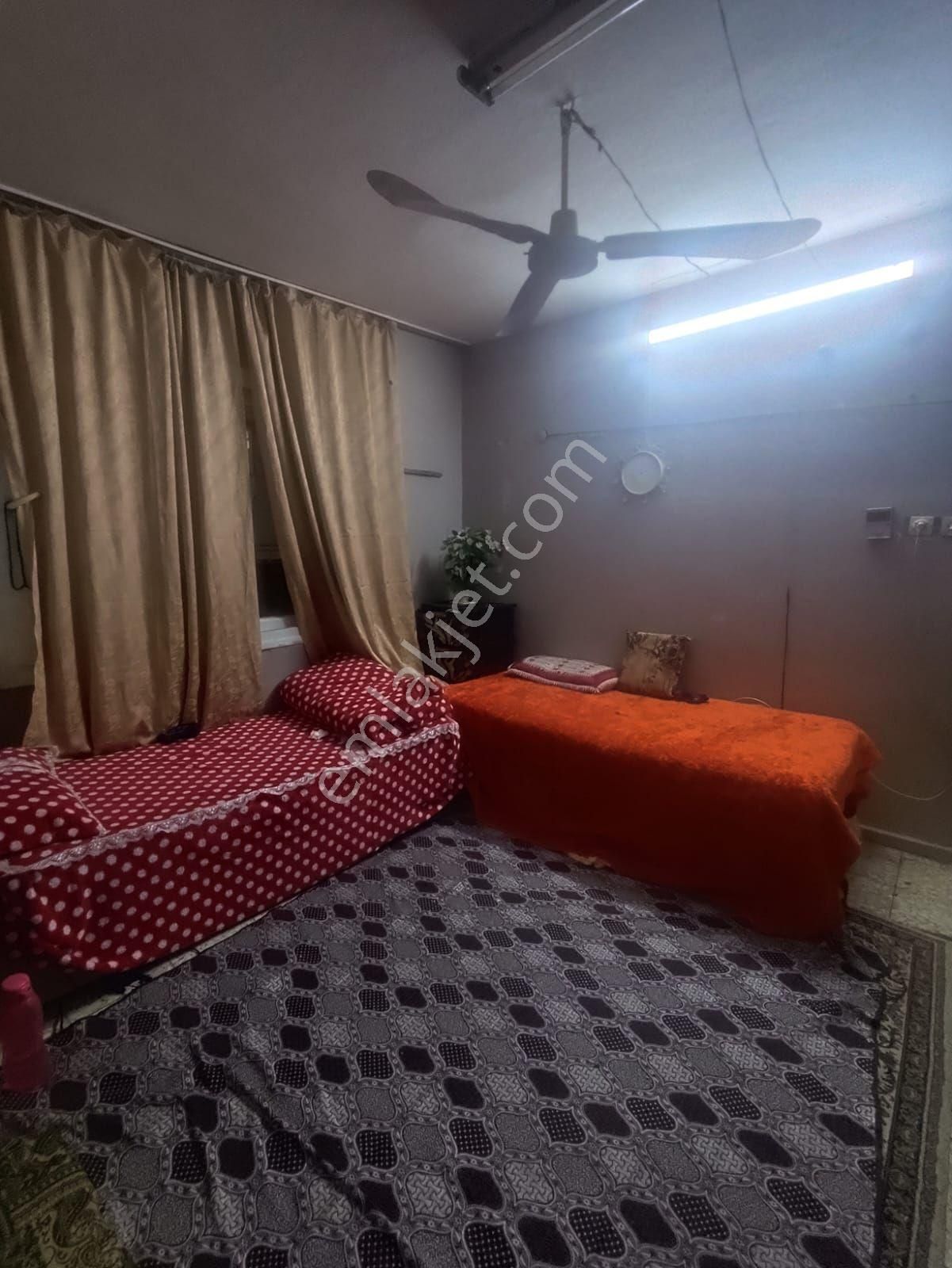 Gülpınar120 M² – 2 Katlı Komple Bina🛍 1. Kat: Caddeye Cepheli İşyeri🏠 2. Kat: 2+1 Daire - Görsel 2