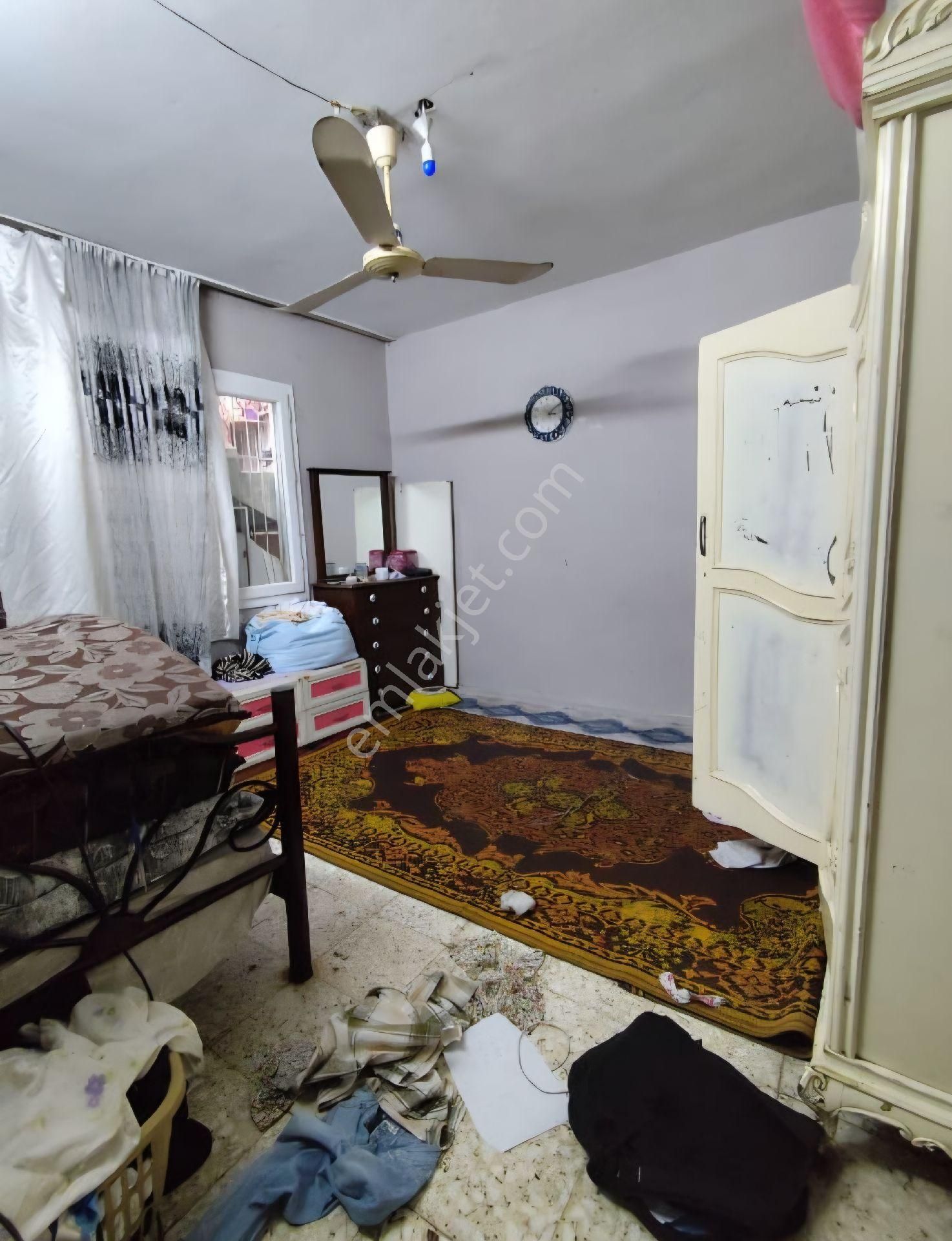 Gülpınar120 M² – 2 Katlı Komple Bina🛍 1. Kat: Caddeye Cepheli İşyeri🏠 2. Kat: 2+1 Daire - Görsel 8