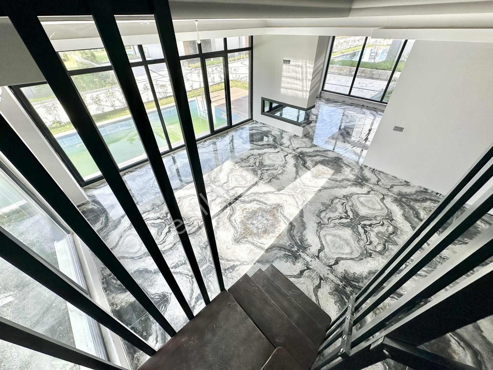 [kassel Yapı] Geniş Bahçeli & Havuzlu-site İçinde Fırsat Villa ! - Görsel 11