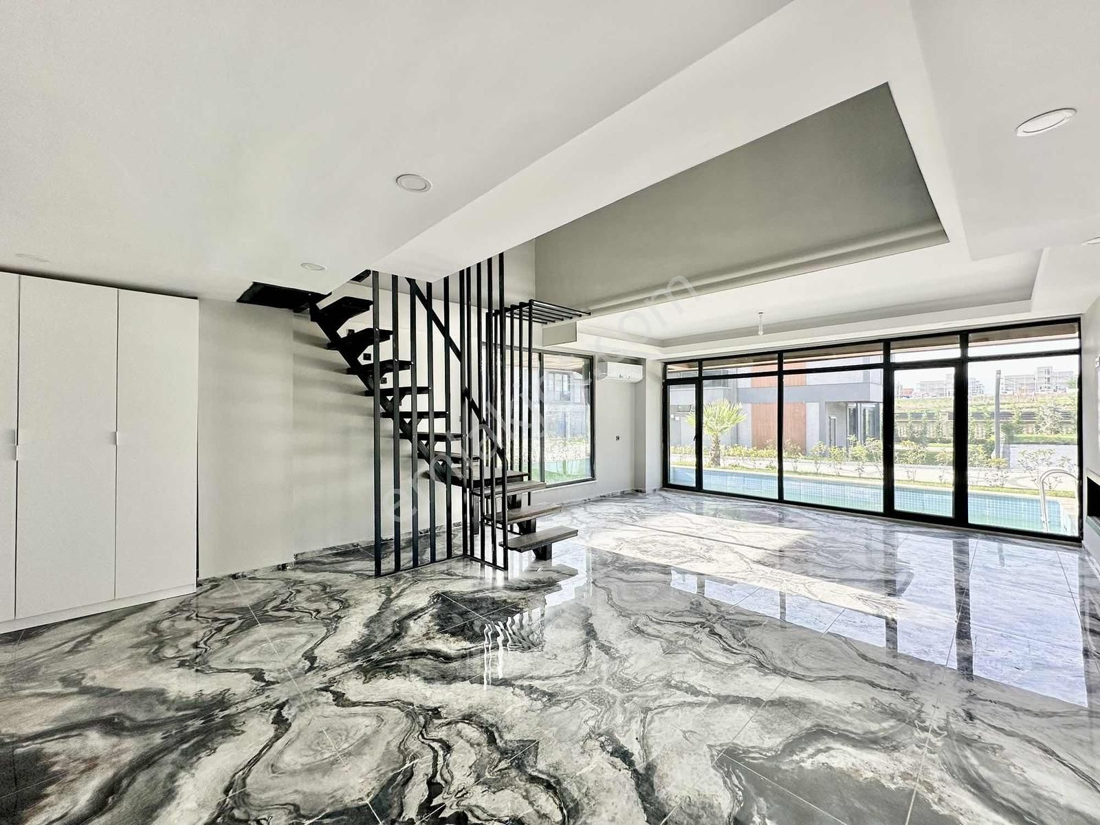 [kassel Yapı] Geniş Bahçeli & Havuzlu-site İçinde Fırsat Villa ! - Görsel 12