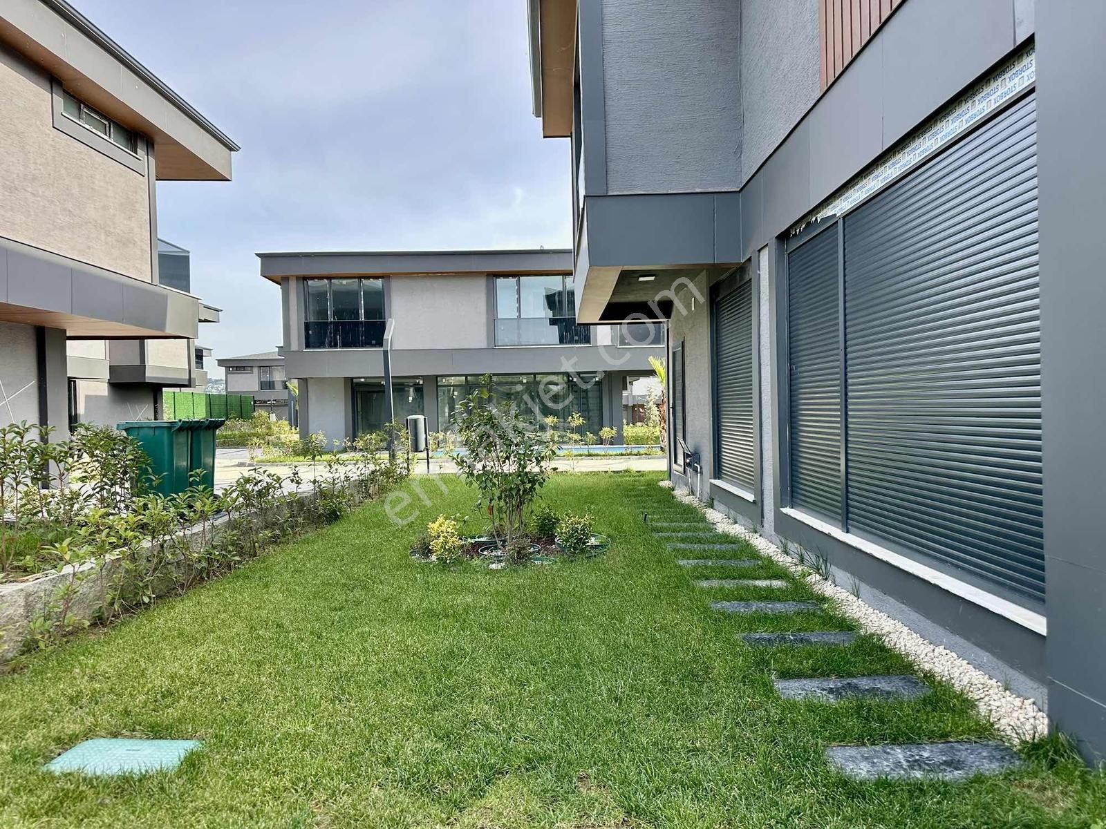 [kassel Yapı] Geniş Bahçeli & Havuzlu-site İçinde Fırsat Villa ! - Görsel 21