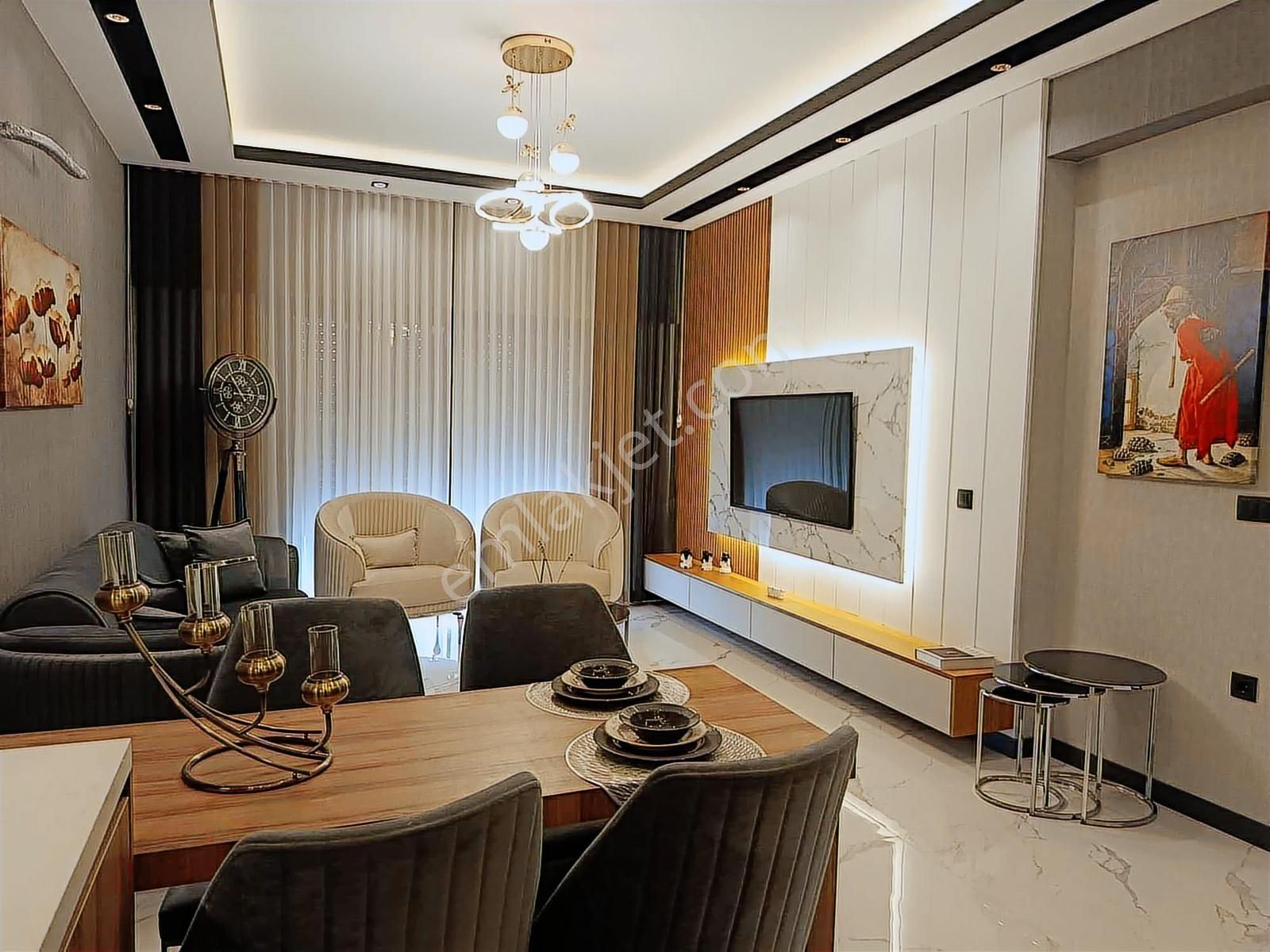 Kuşadası Merkezde 2+1 Satılık Lüks Daire - Görsel 12