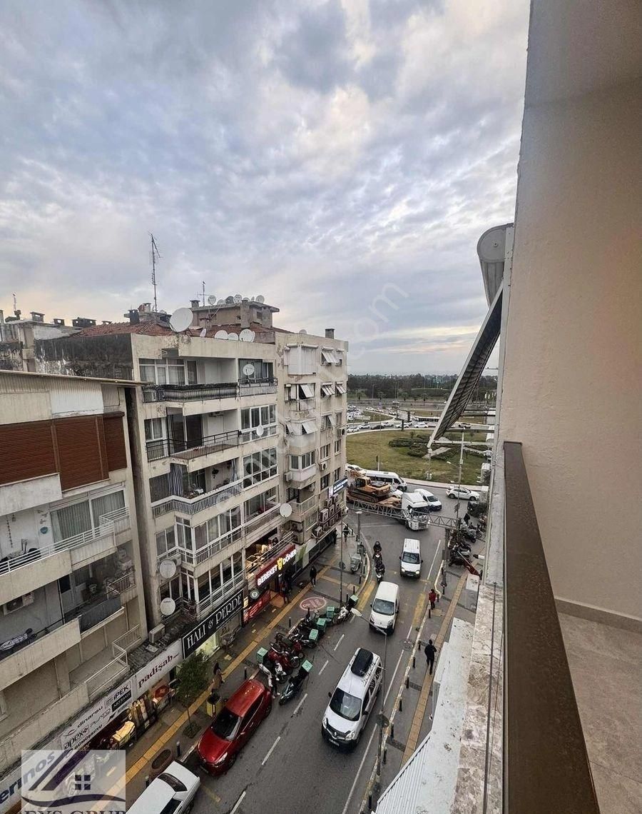 Ata Caddesinde Metro Yakını 3+1 Lüks Tadilatlı Asansörlü Satılık - Görsel 32