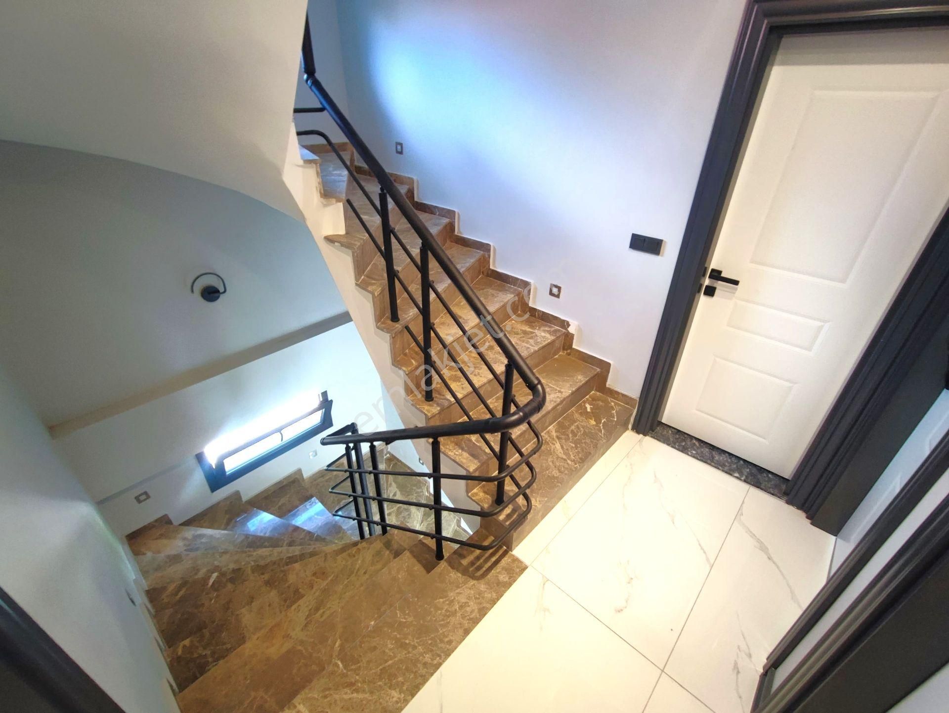 🔴aygül'den🔴edremit Zeytinli'de Sıfır Giyinme Odalı Körfez Manzaralı Teraslı Lüks 6+1 Satılık Villa - Görsel 17