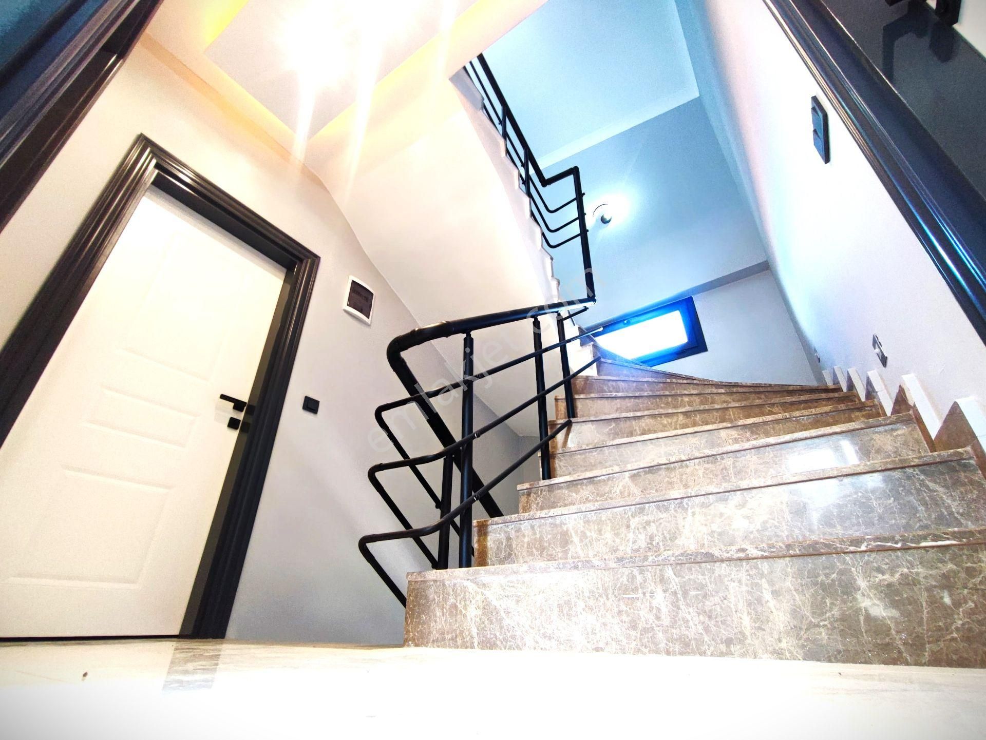 🔴aygül'den🔴edremit Zeytinli'de Sıfır Giyinme Odalı Körfez Manzaralı Teraslı Lüks 6+1 Satılık Villa - Görsel 9