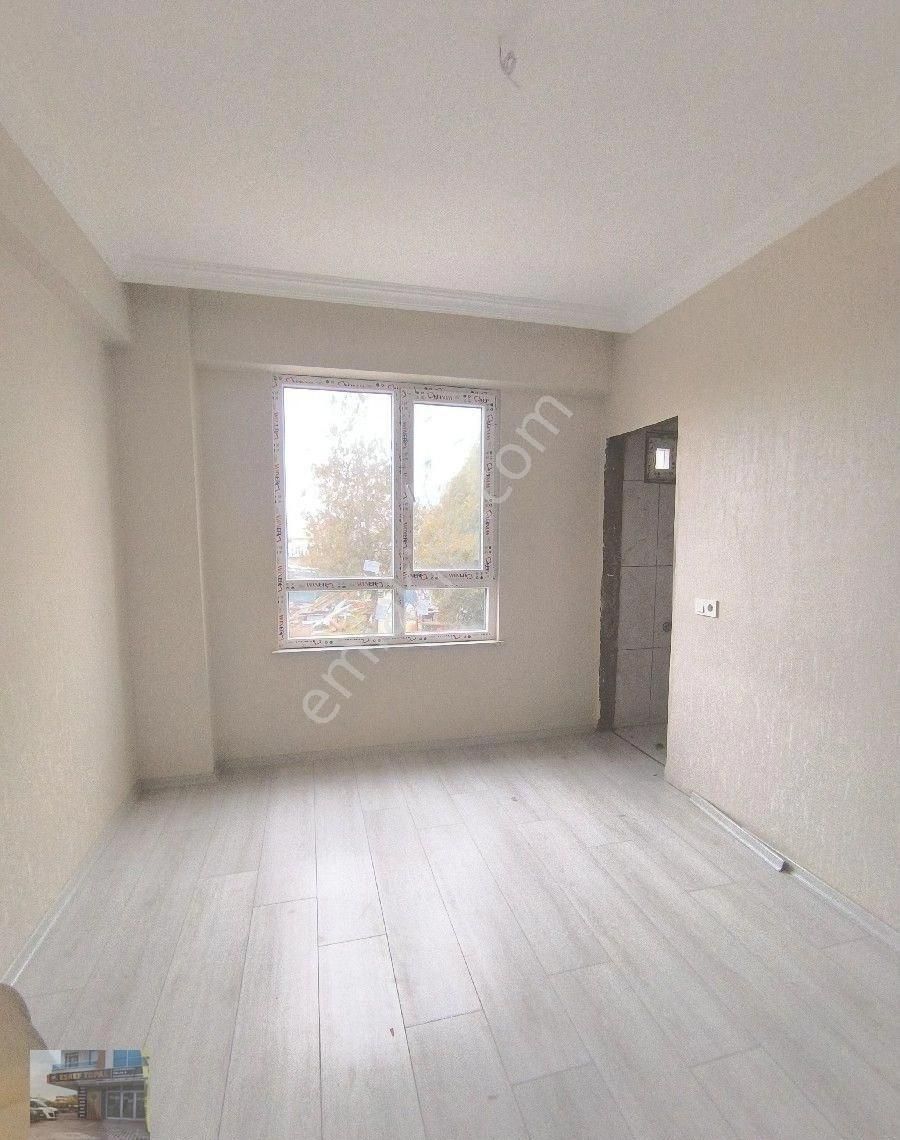 Meram Yaylapınar'da Alsata,yatırıma,oturuma Uygun Geniş Lüxs 2+1 Dairele