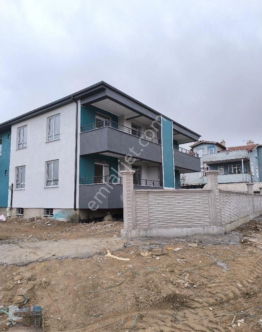 Meram Yaylapınar'da Alsata,yatırıma,oturuma Uygun Geniş Lüxs 2+1 Dairele - Görsel 3