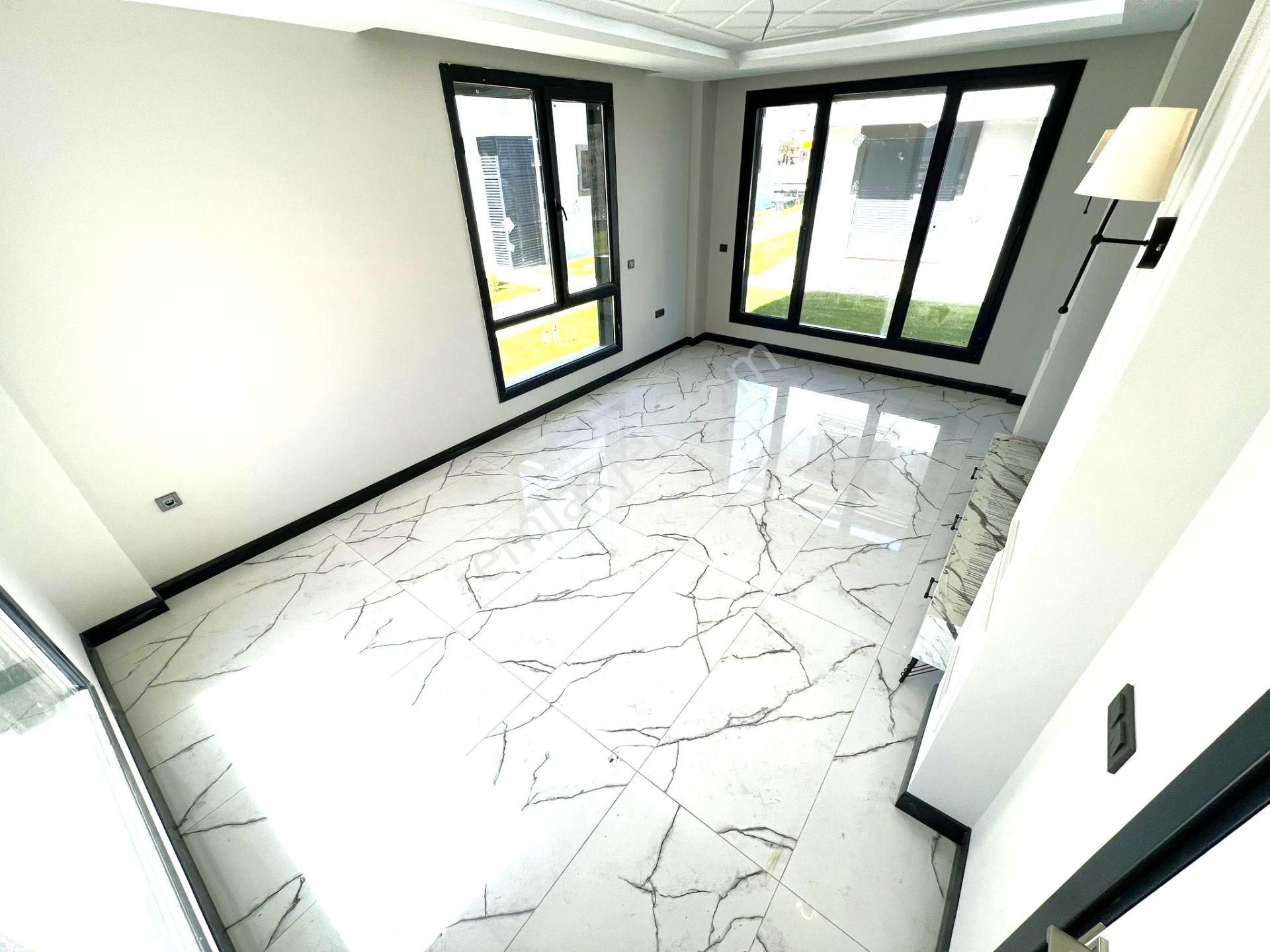 Burhaniye Pelitköy'de Aygülden Sıfır Denize100mt Nezih Siteiçi Bağımsız Ultra Lüks 3+1 Satılık Villa - Görsel 12