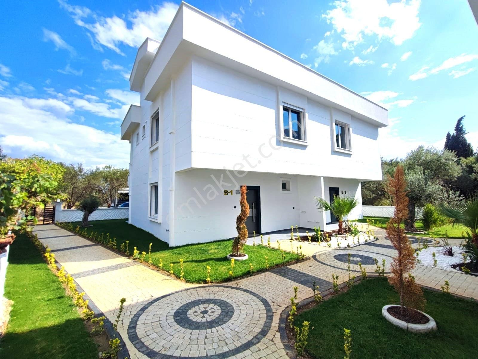 Güre'de Aygülden Sıfır Doğa İle İçiçe Ebeveyn Banyolu Çift Geniş Teraslı Ultra Lüks 5+1satılık Villa - Görsel 2