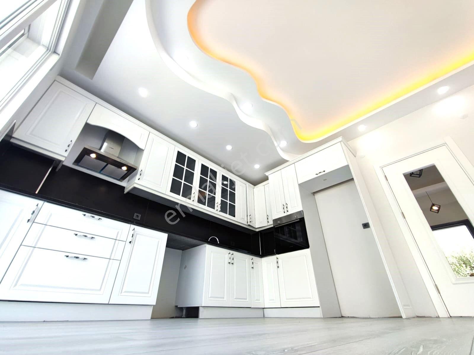 Güre'de Aygülden Sıfır Doğa İle İçiçe Ebeveyn Banyolu Çift Geniş Teraslı Ultra Lüks 5+1satılık Villa - Görsel 4